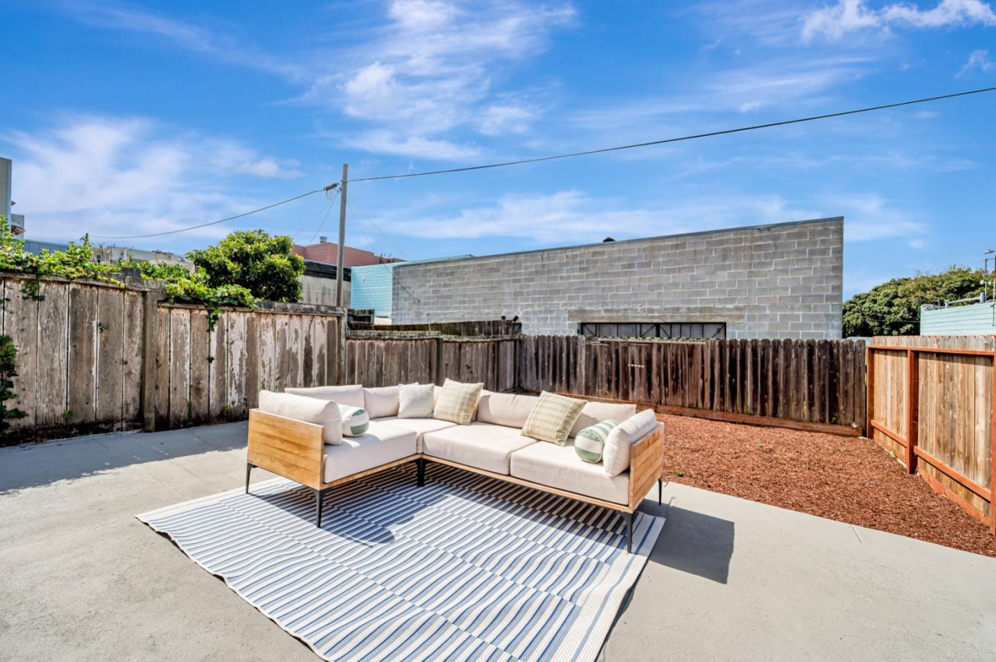 Detail Gallery Image 37 of 39 For 452 Irvington St, Daly City,  CA 94014 - 3 Beds | 2 Baths