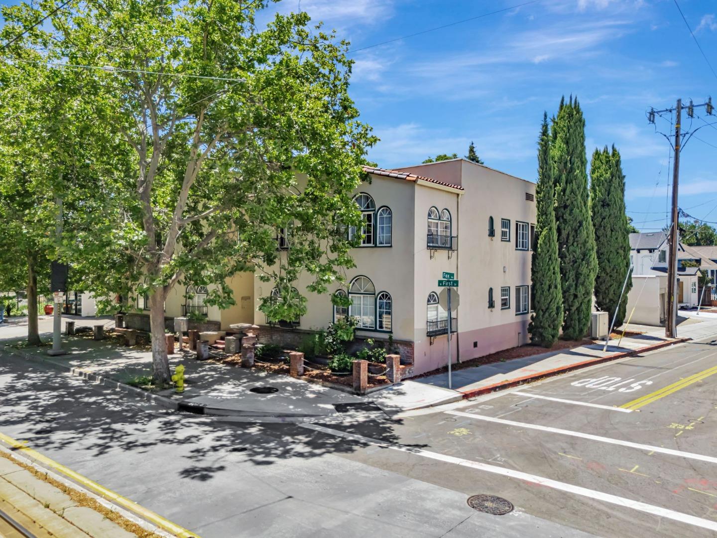 Detail Gallery Image 6 of 13 For 445 N 1st St, San Jose,  CA 95112 - – Beds | – Baths