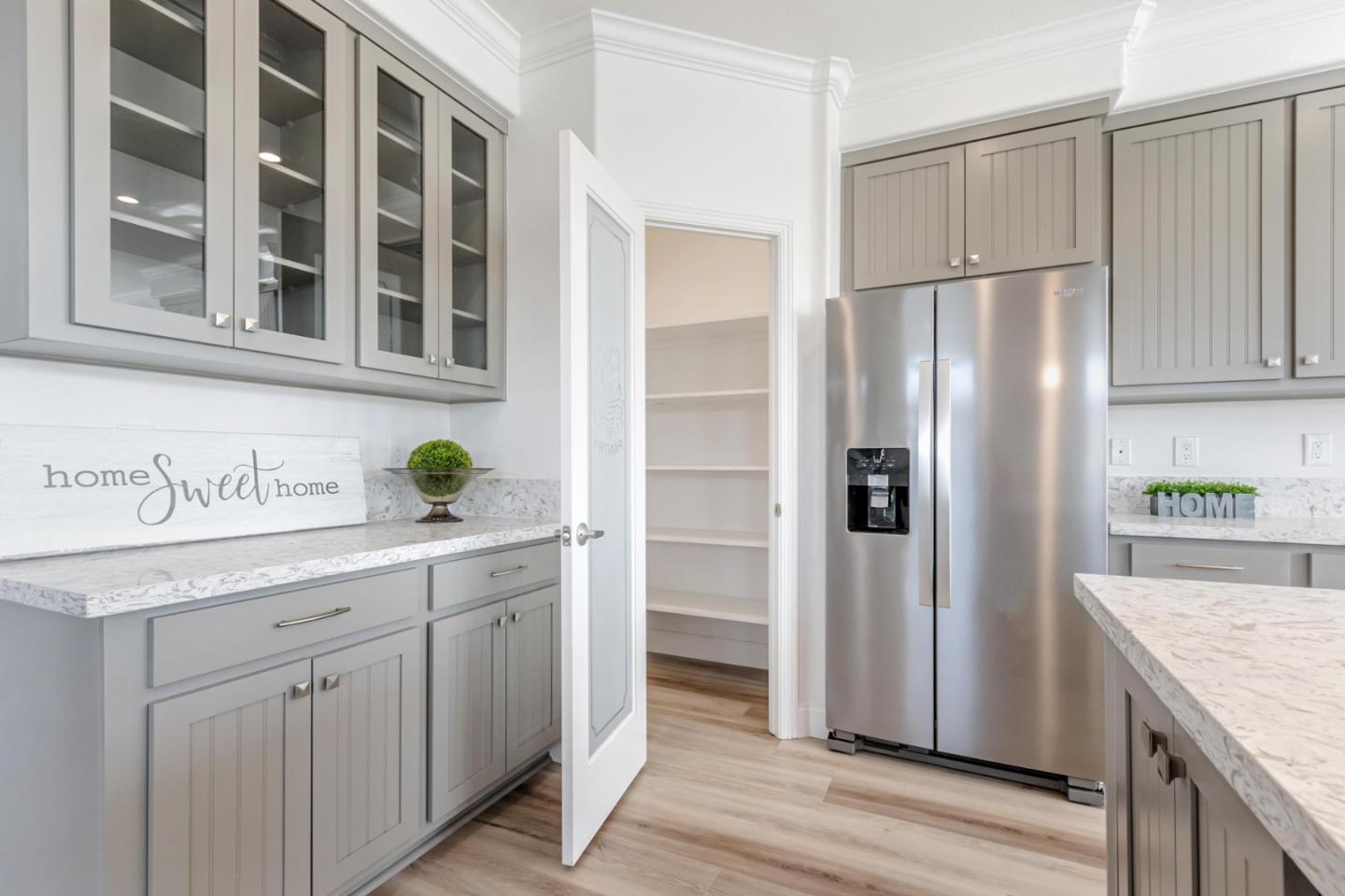 Detail Gallery Image 14 of 44 For 2574 Whispering Hills Cir #2574,  San Jose,  CA 95148 - 3 Beds | 2 Baths