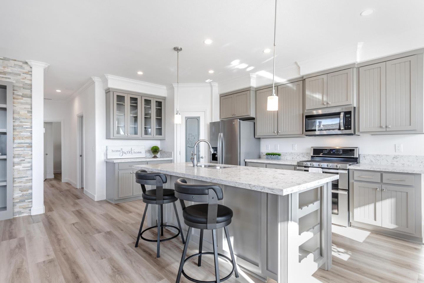Detail Gallery Image 17 of 44 For 2574 Whispering Hills Cir #2574,  San Jose,  CA 95148 - 3 Beds | 2 Baths