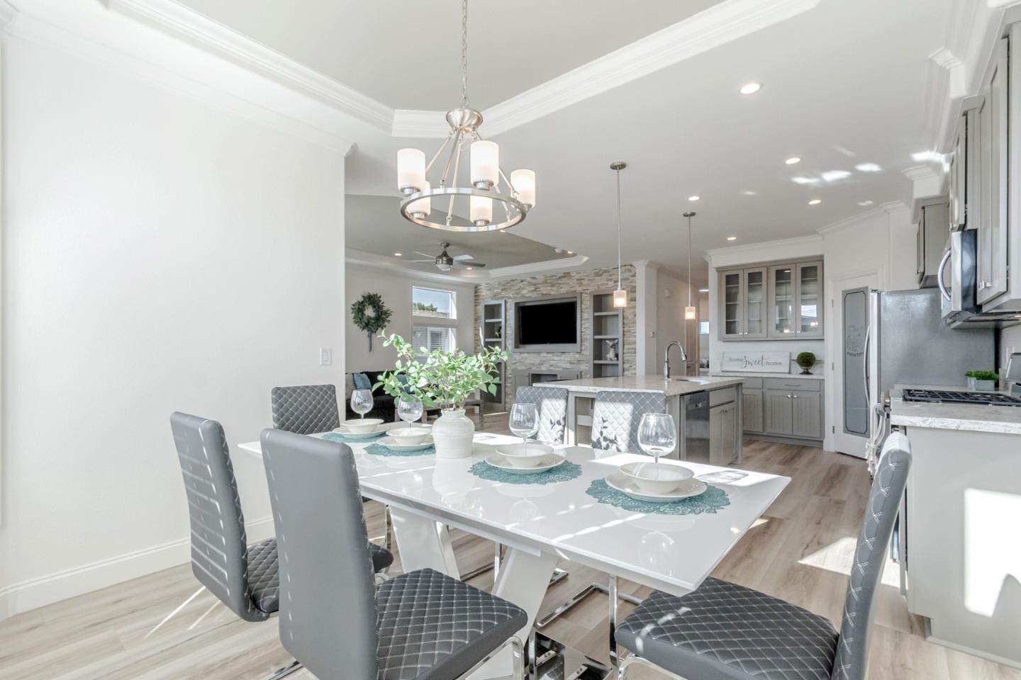 Detail Gallery Image 22 of 44 For 2574 Whispering Hills Cir #2574,  San Jose,  CA 95148 - 3 Beds | 2 Baths