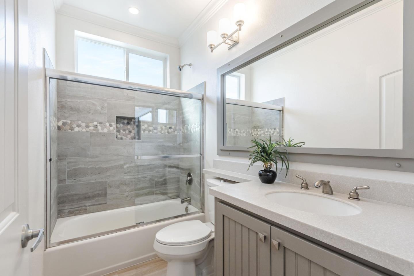 Detail Gallery Image 24 of 44 For 2574 Whispering Hills Cir #2574,  San Jose,  CA 95148 - 3 Beds | 2 Baths