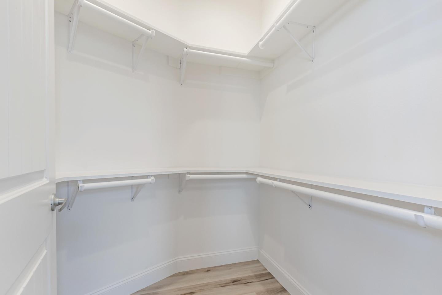 Detail Gallery Image 34 of 44 For 2574 Whispering Hills Cir #2574,  San Jose,  CA 95148 - 3 Beds | 2 Baths