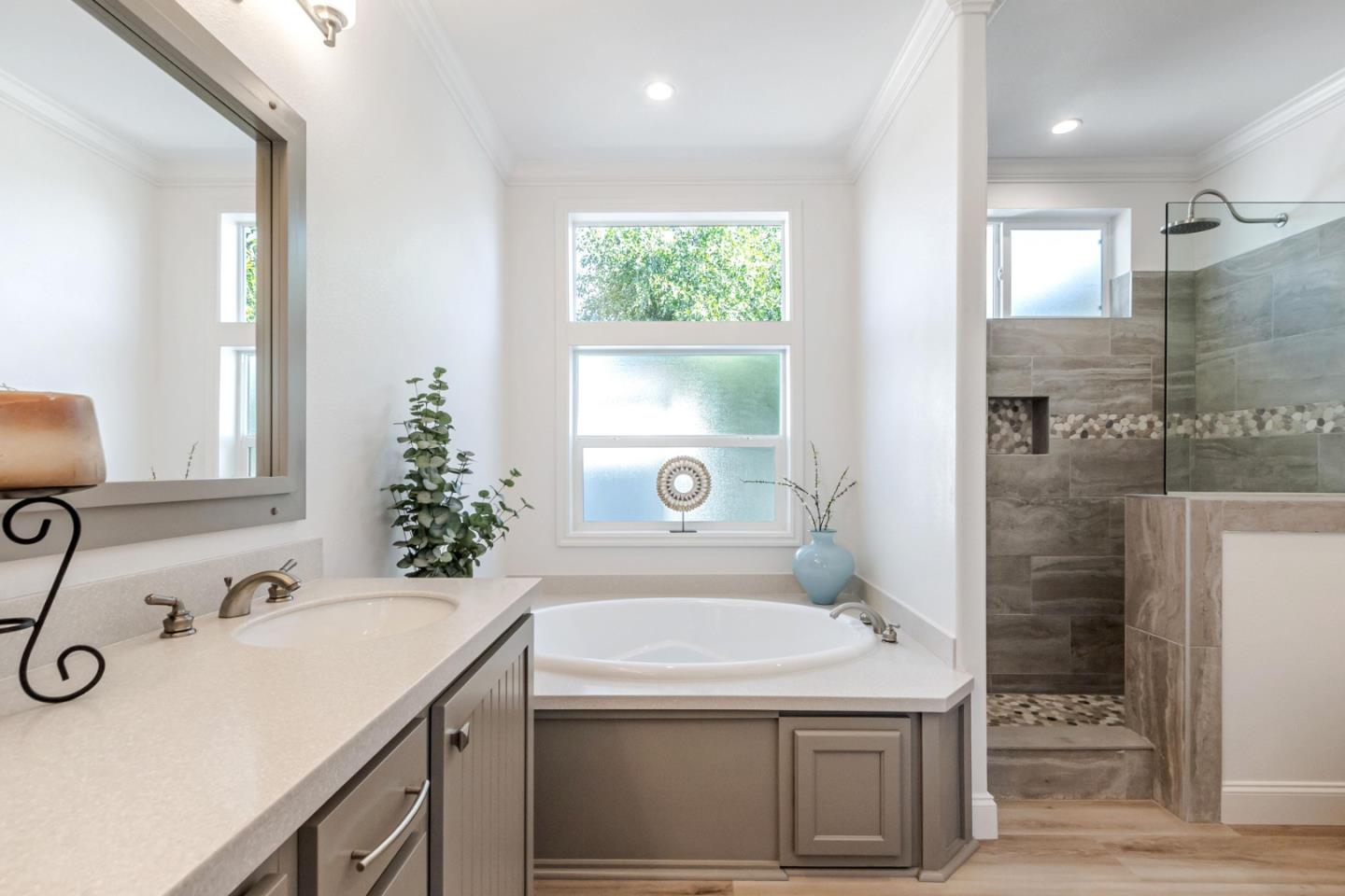 Detail Gallery Image 38 of 44 For 2574 Whispering Hills Cir #2574,  San Jose,  CA 95148 - 3 Beds | 2 Baths
