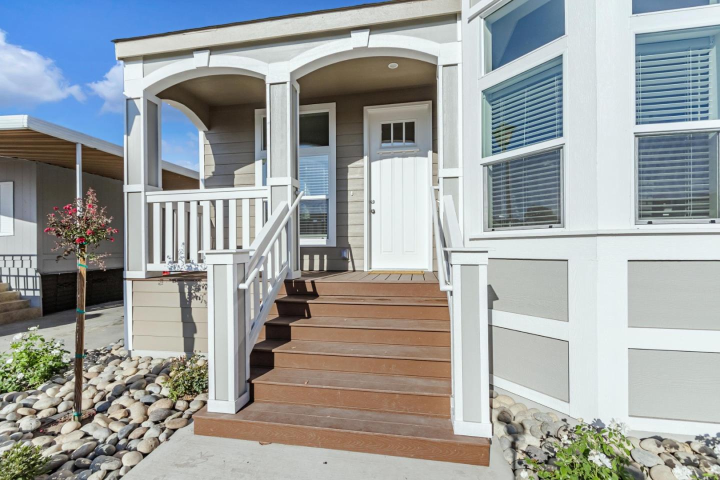 Detail Gallery Image 5 of 44 For 2574 Whispering Hills Cir #2574,  San Jose,  CA 95148 - 3 Beds | 2 Baths