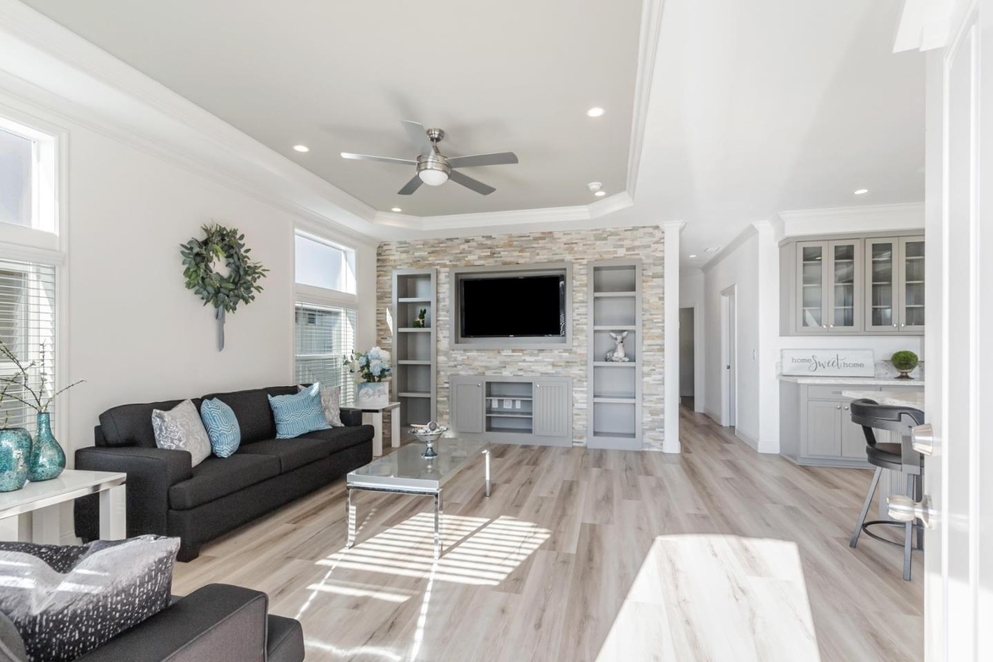Detail Gallery Image 7 of 44 For 2574 Whispering Hills Cir #2574,  San Jose,  CA 95148 - 3 Beds | 2 Baths