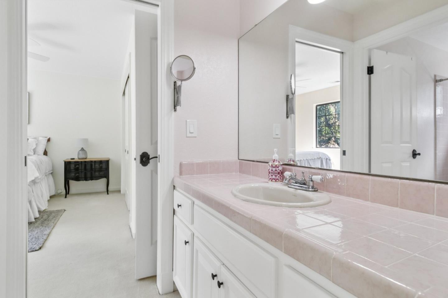 Detail Gallery Image 23 of 39 For 18615 Castle Lake Dr, Morgan Hill,  CA 95037 - 5 Beds | 4 Baths