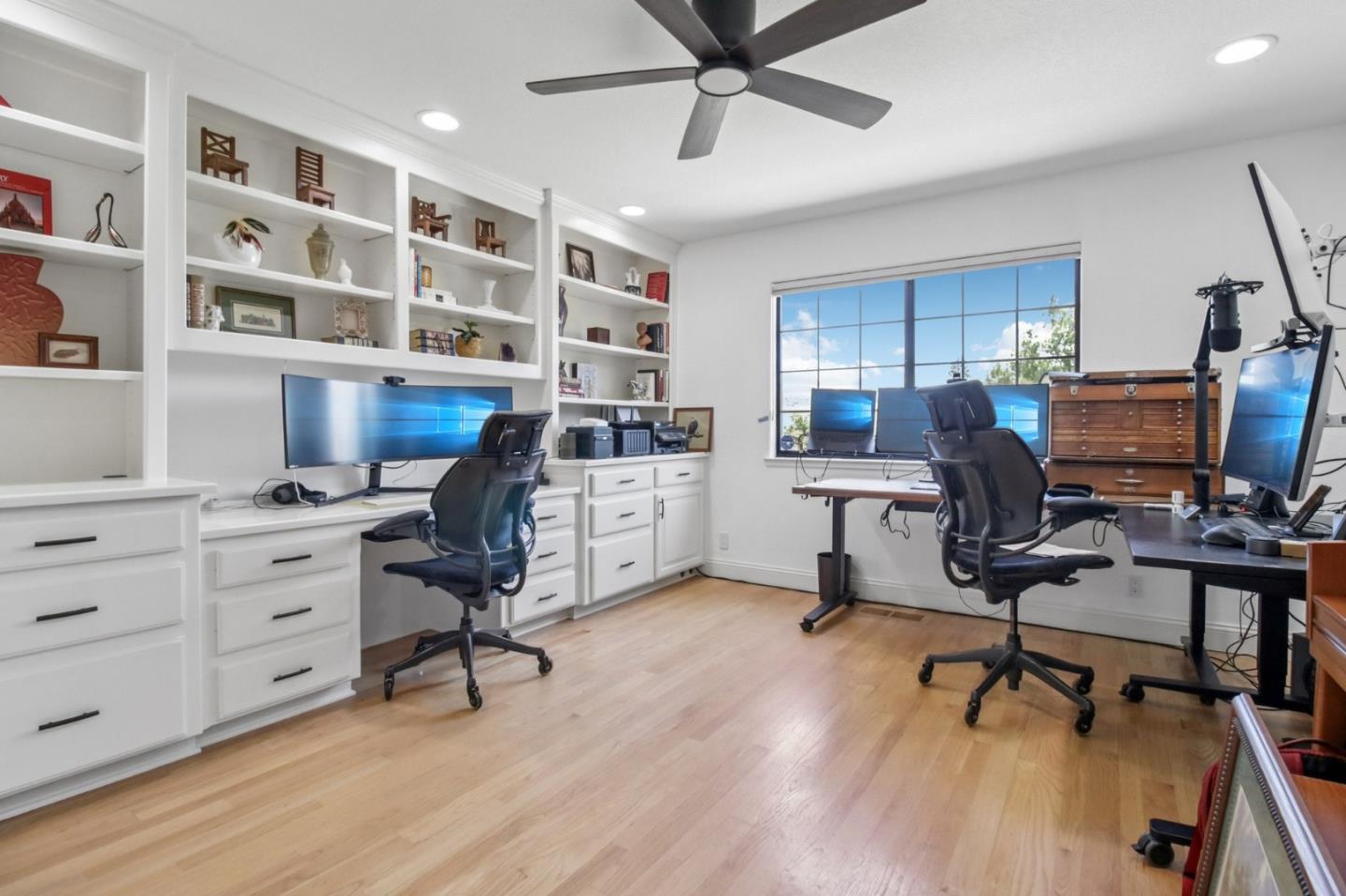 Detail Gallery Image 26 of 39 For 18615 Castle Lake Dr, Morgan Hill,  CA 95037 - 5 Beds | 4 Baths