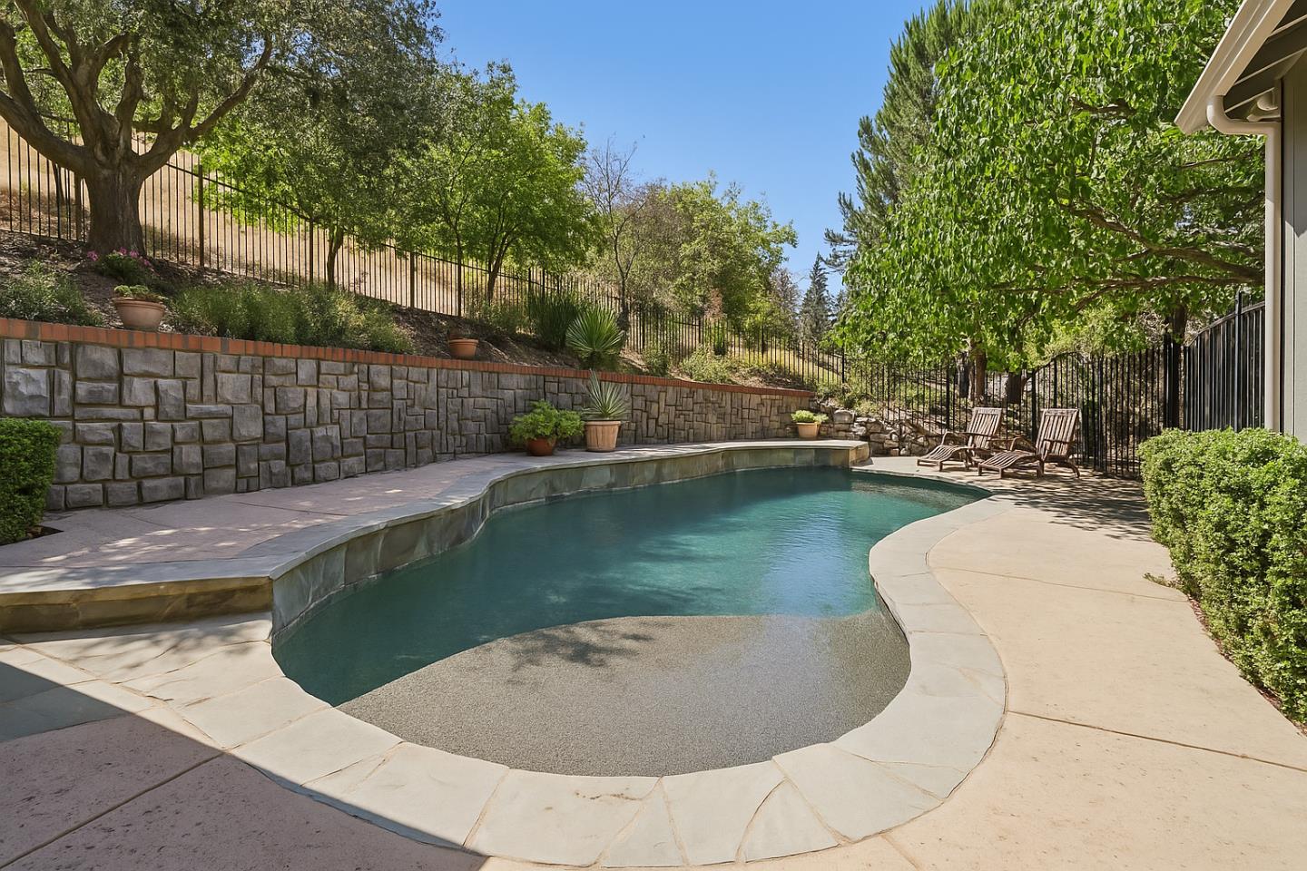 Detail Gallery Image 35 of 39 For 18615 Castle Lake Dr, Morgan Hill,  CA 95037 - 5 Beds | 4 Baths