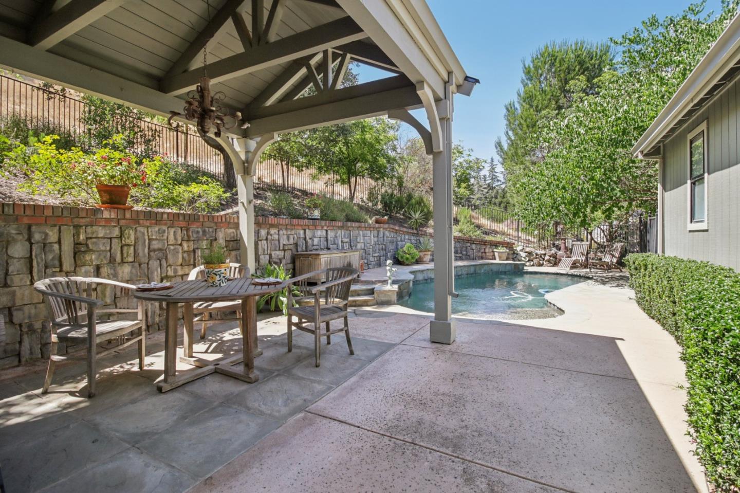 Detail Gallery Image 36 of 39 For 18615 Castle Lake Dr, Morgan Hill,  CA 95037 - 5 Beds | 4 Baths