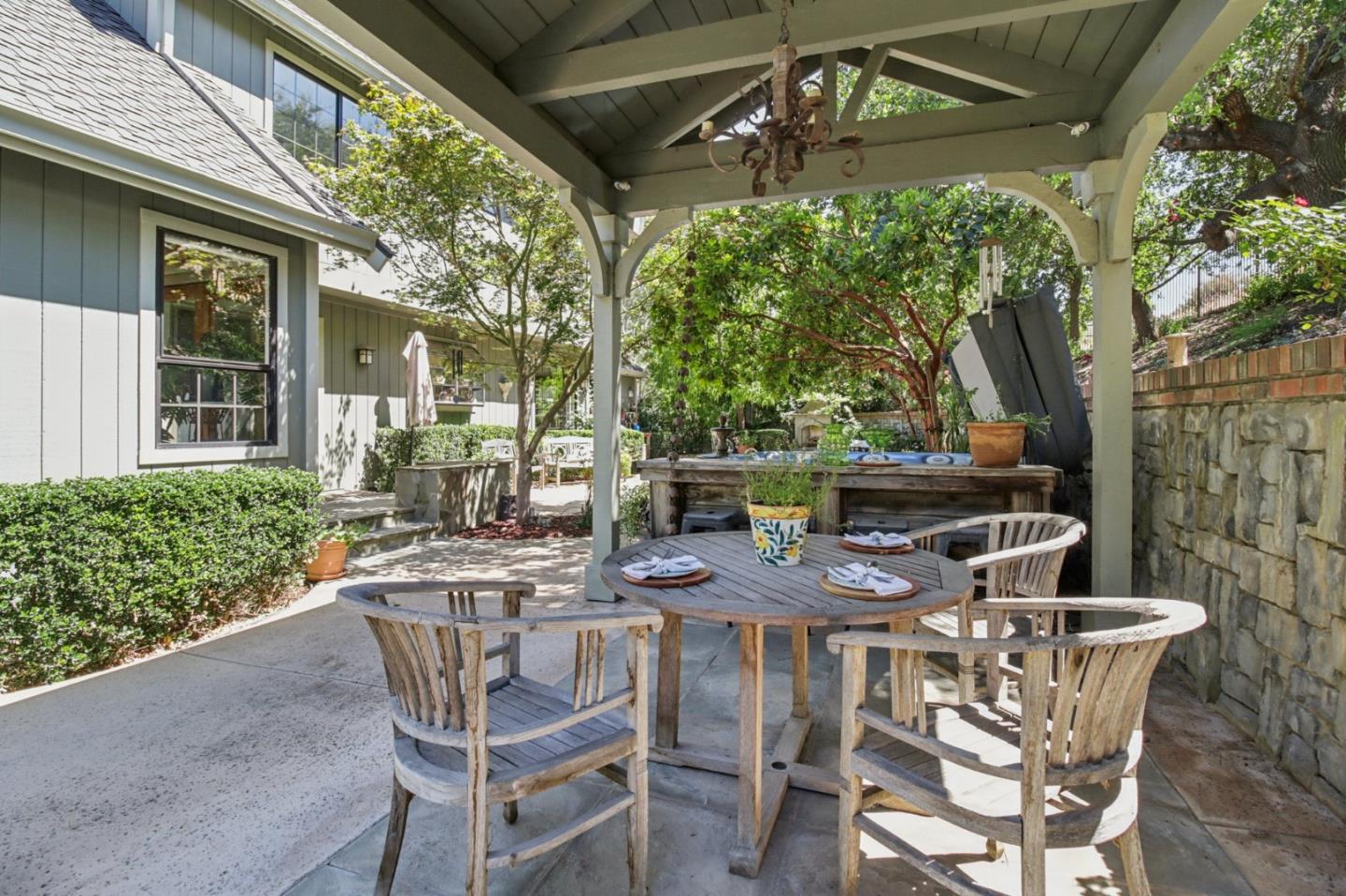 Detail Gallery Image 37 of 39 For 18615 Castle Lake Dr, Morgan Hill,  CA 95037 - 5 Beds | 4 Baths