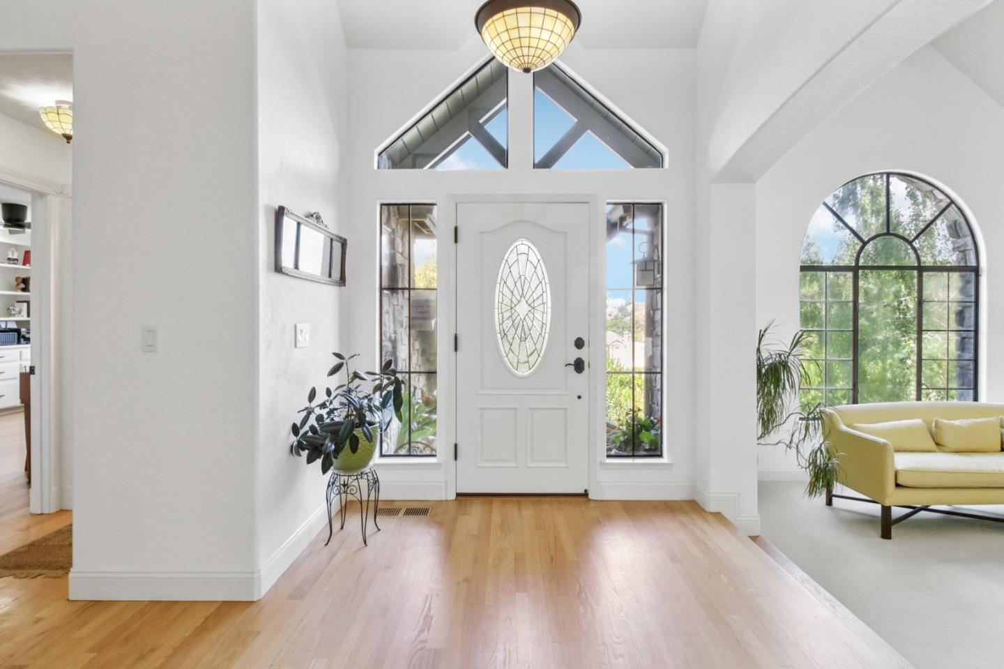 Detail Gallery Image 7 of 39 For 18615 Castle Lake Dr, Morgan Hill,  CA 95037 - 5 Beds | 4 Baths
