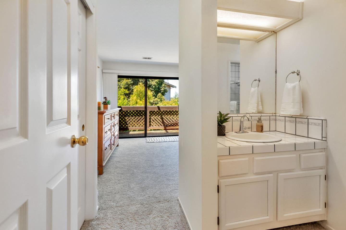 Detail Gallery Image 26 of 35 For 1555 Hecker Pass Rd #C103,  Gilroy,  CA 95020 - 2 Beds | 1/1 Baths