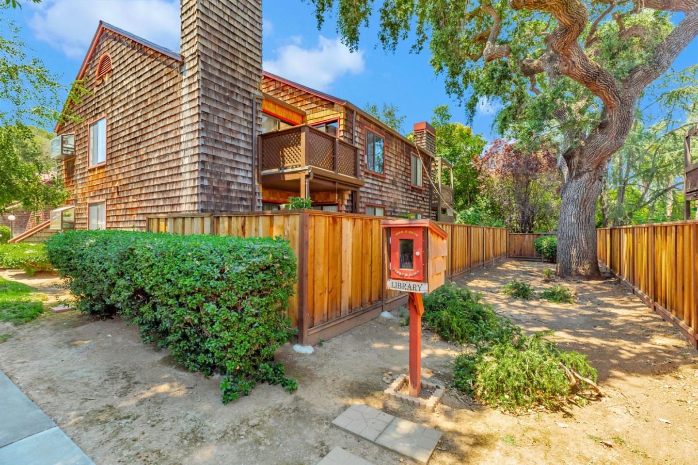 Detail Gallery Image 34 of 35 For 1555 Hecker Pass Rd #C103,  Gilroy,  CA 95020 - 2 Beds | 1/1 Baths