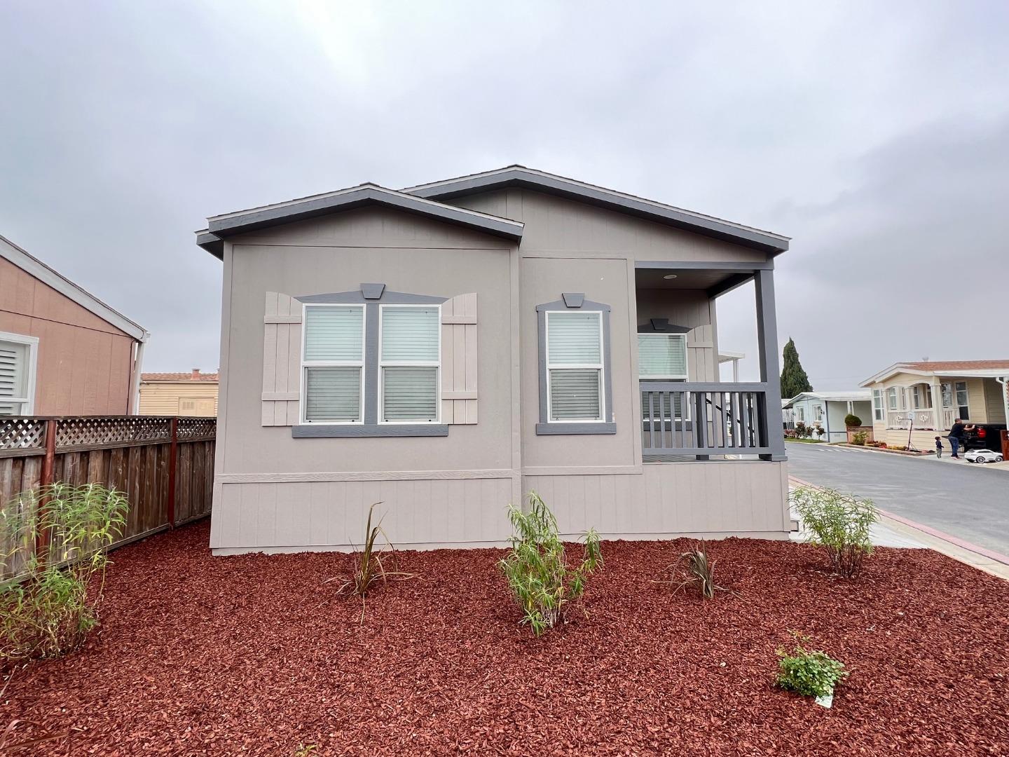 Detail Gallery Image 2 of 20 For 2052 Gold St #34,  Alviso,  CA 95002 - 3 Beds | 2 Baths