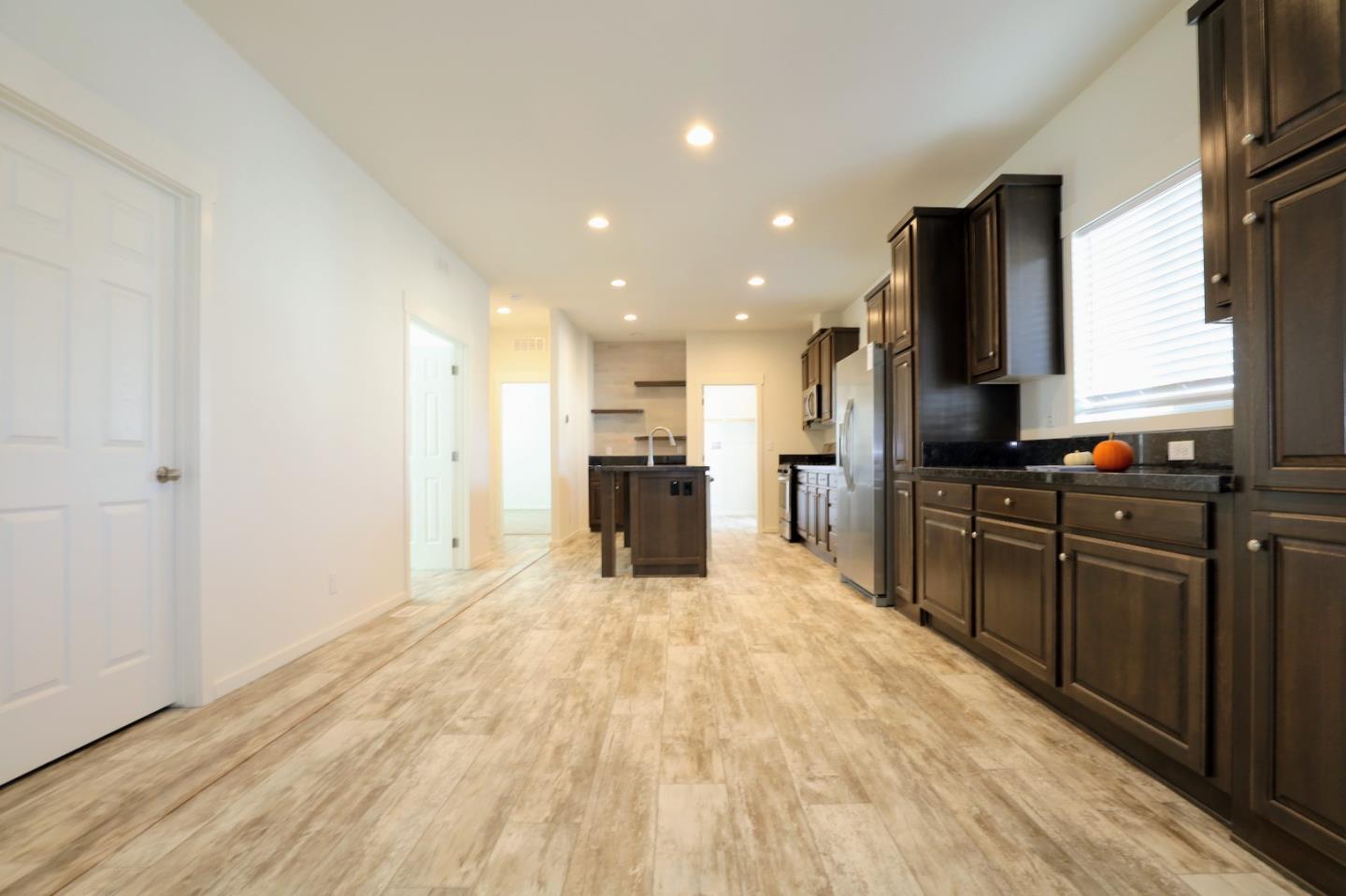 Detail Gallery Image 5 of 20 For 2052 Gold St #34,  Alviso,  CA 95002 - 3 Beds | 2 Baths