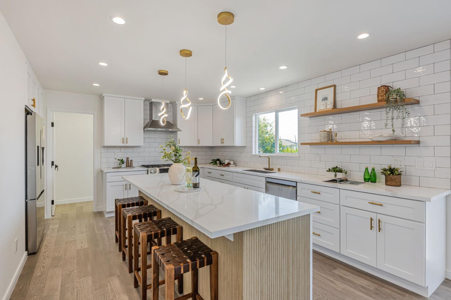 Detail Gallery Image 11 of 48 For 4741 Sorani Way, Castro Valley,  CA 94546 - 3 Beds | 2 Baths