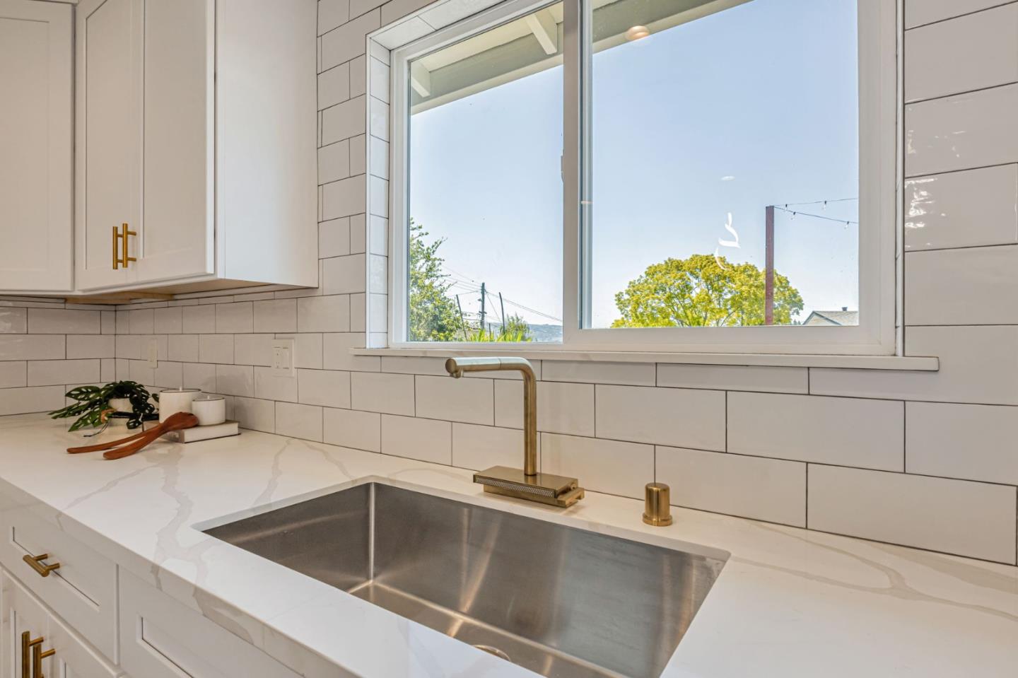 Detail Gallery Image 14 of 48 For 4741 Sorani Way, Castro Valley,  CA 94546 - 3 Beds | 2 Baths