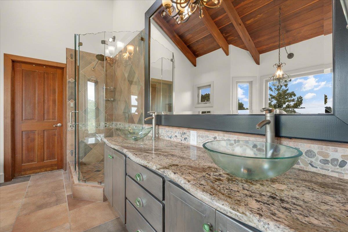 Detail Gallery Image 19 of 40 For 1501 Hidden Valley Rd, Soquel,  CA 95073 - 5 Beds | 4/1 Baths
