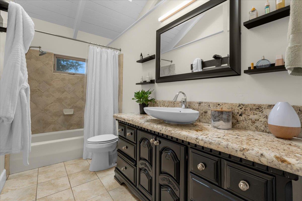 Detail Gallery Image 23 of 40 For 1501 Hidden Valley Rd, Soquel,  CA 95073 - 5 Beds | 4/1 Baths