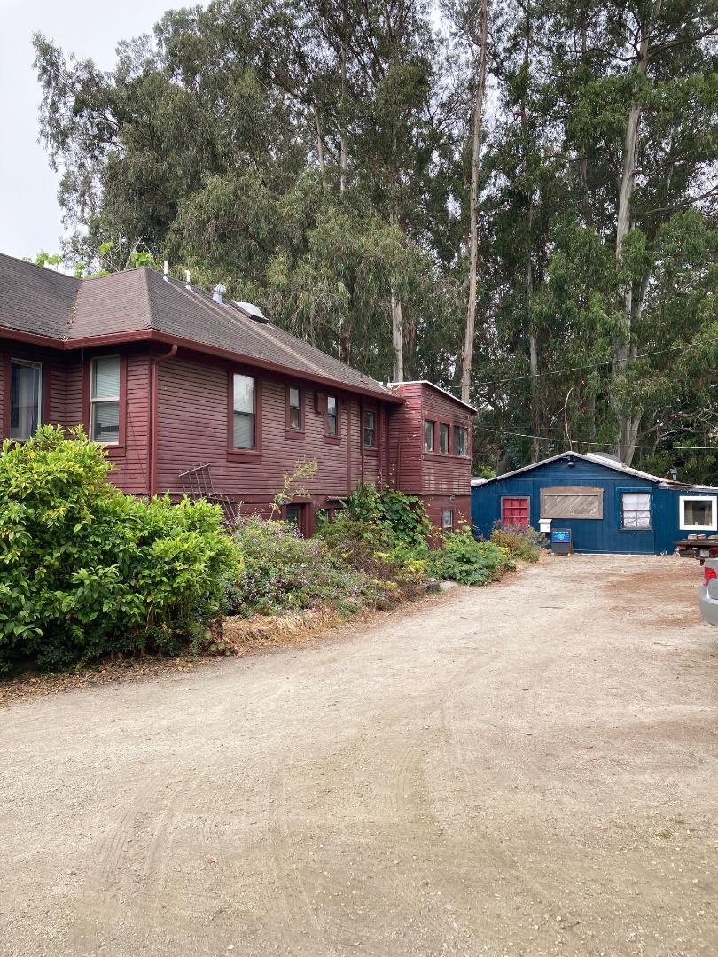Detail Gallery Image 4 of 14 For 514 Meder St, Santa Cruz,  CA 95060 - 5 Beds | 2 Baths