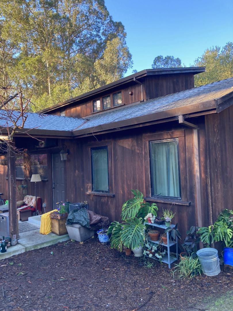 Detail Gallery Image 8 of 14 For 514 Meder St, Santa Cruz,  CA 95060 - 5 Beds | 2 Baths