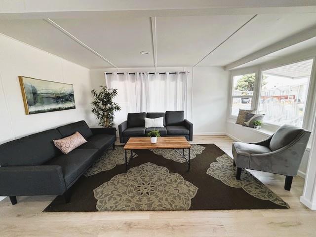 Detail Gallery Image 10 of 23 For 2205 Tilgrim Way #184,  Hayward,  CA 94545 - 2 Beds | 2 Baths