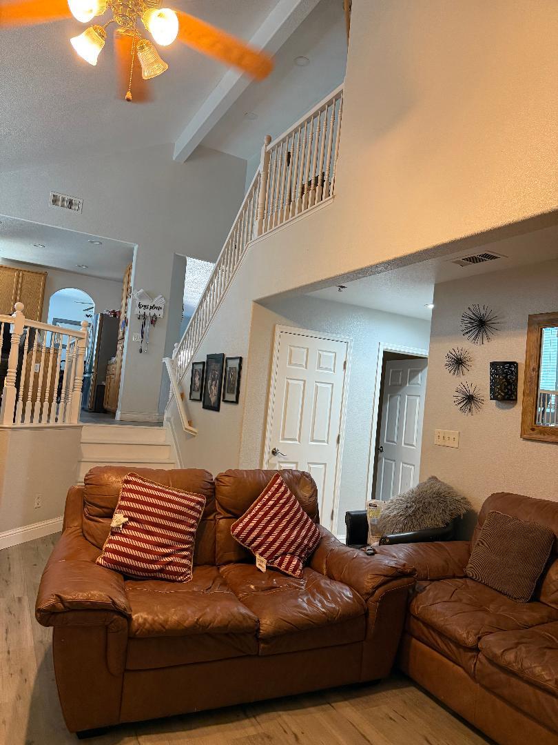 Detail Gallery Image 9 of 23 For 675 Pinot Noir Ct, Los Banos,  CA 93635 - 4 Beds | 3 Baths