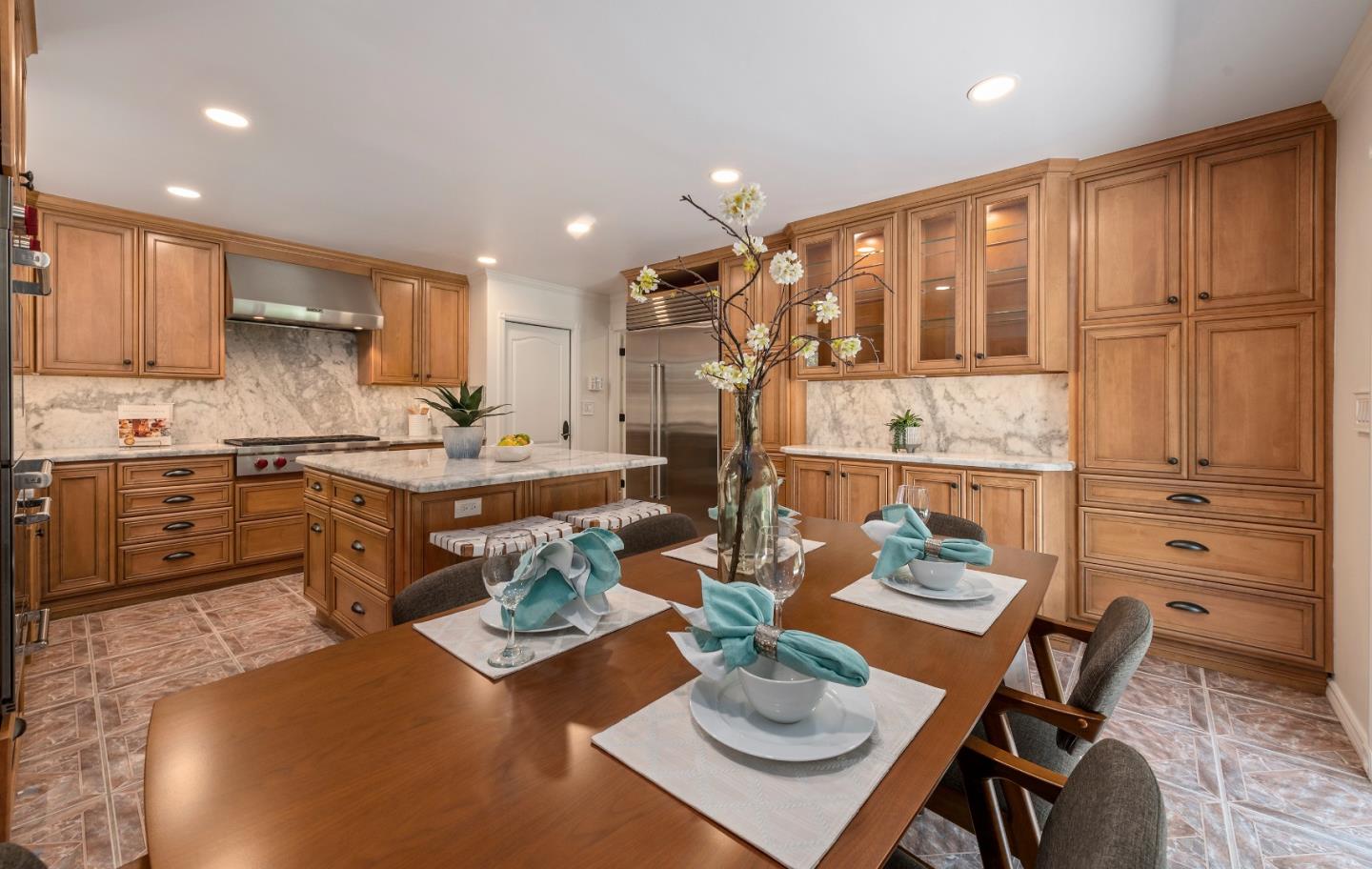 Detail Gallery Image 11 of 31 For 207 Thomas Dr, Los Gatos,  CA 95032 - 3 Beds | 2 Baths