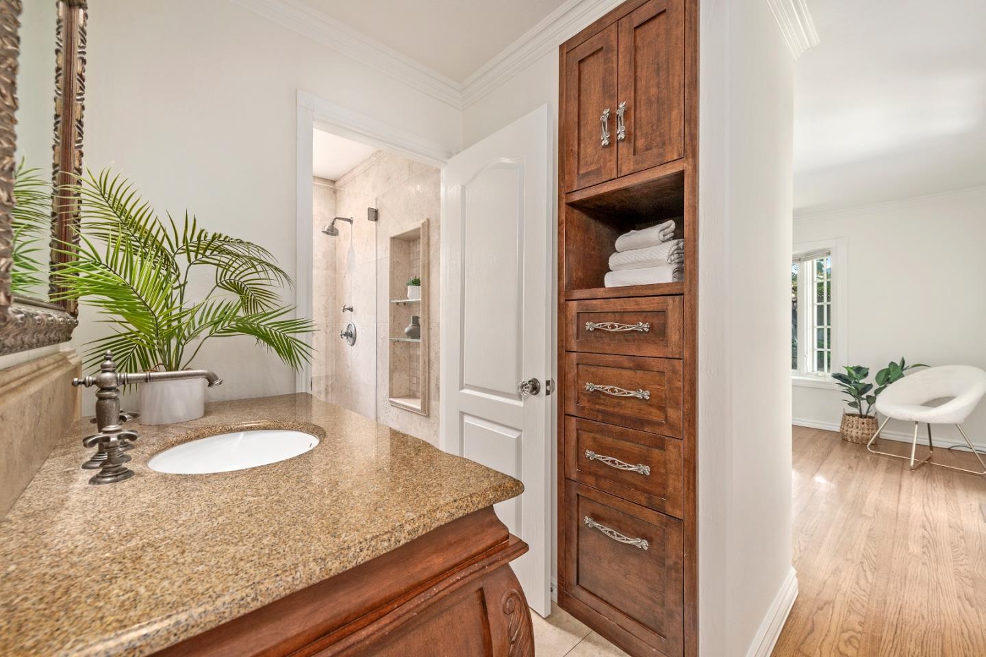 Detail Gallery Image 16 of 31 For 207 Thomas Dr, Los Gatos,  CA 95032 - 3 Beds | 2 Baths