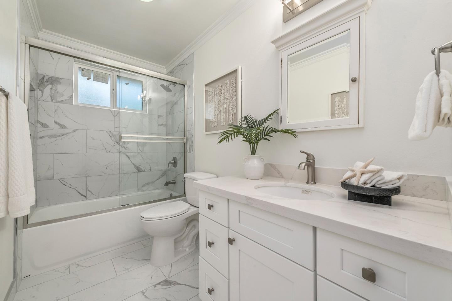 Detail Gallery Image 22 of 31 For 207 Thomas Dr, Los Gatos,  CA 95032 - 3 Beds | 2 Baths