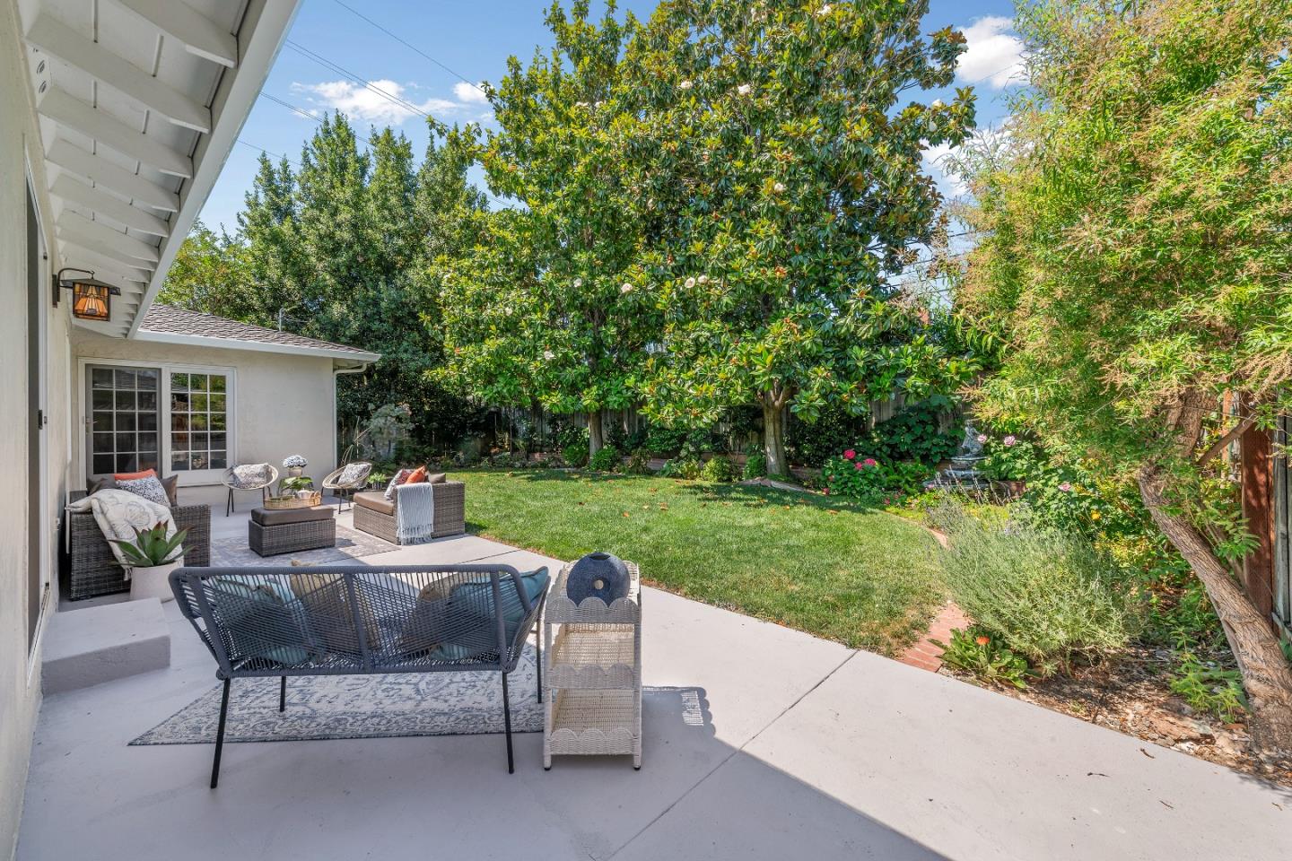Detail Gallery Image 24 of 31 For 207 Thomas Dr, Los Gatos,  CA 95032 - 3 Beds | 2 Baths