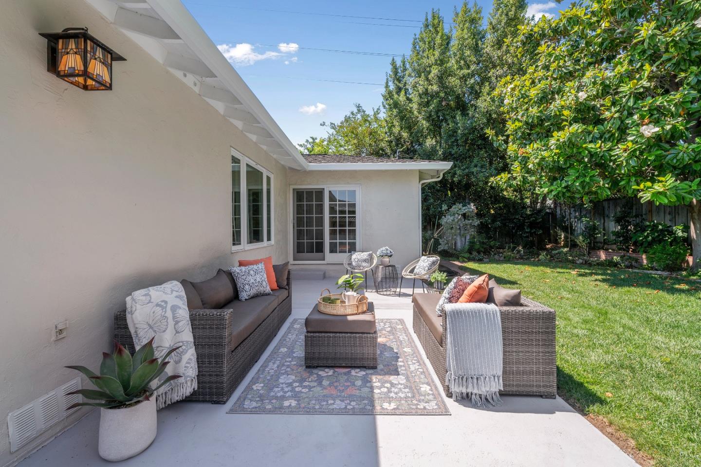 Detail Gallery Image 25 of 31 For 207 Thomas Dr, Los Gatos,  CA 95032 - 3 Beds | 2 Baths
