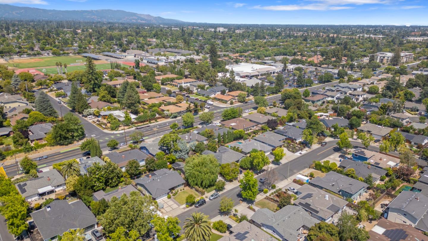 Detail Gallery Image 31 of 31 For 207 Thomas Dr, Los Gatos,  CA 95032 - 3 Beds | 2 Baths