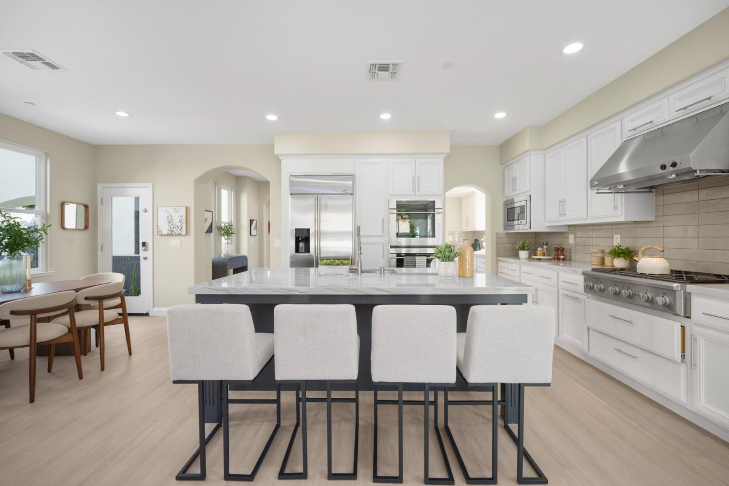 Detail Gallery Image 12 of 77 For 5807 Casita Way, Gilroy,  CA 95020 - 5 Beds | 4 Baths