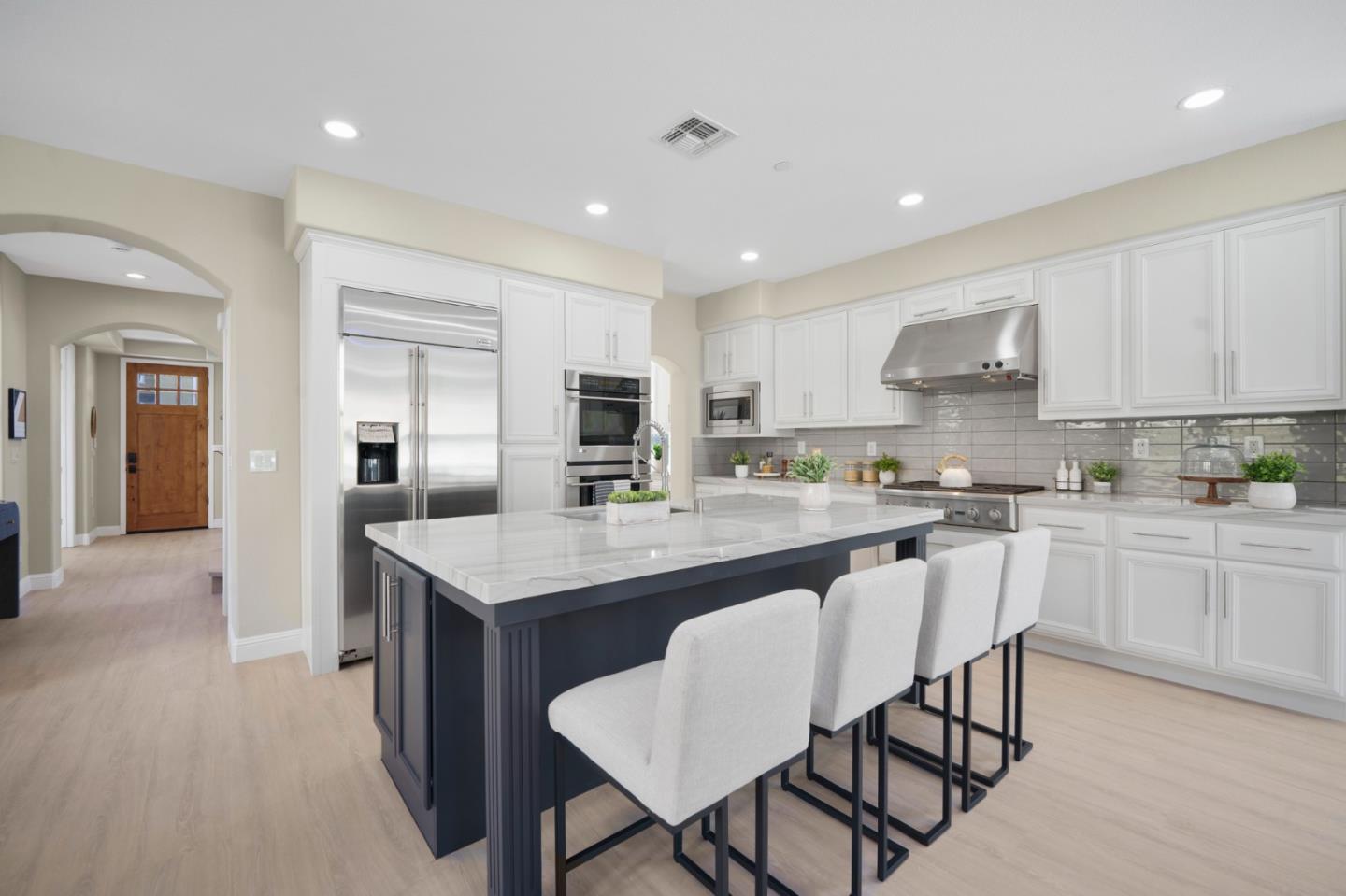 Detail Gallery Image 15 of 77 For 5807 Casita Way, Gilroy,  CA 95020 - 5 Beds | 4 Baths