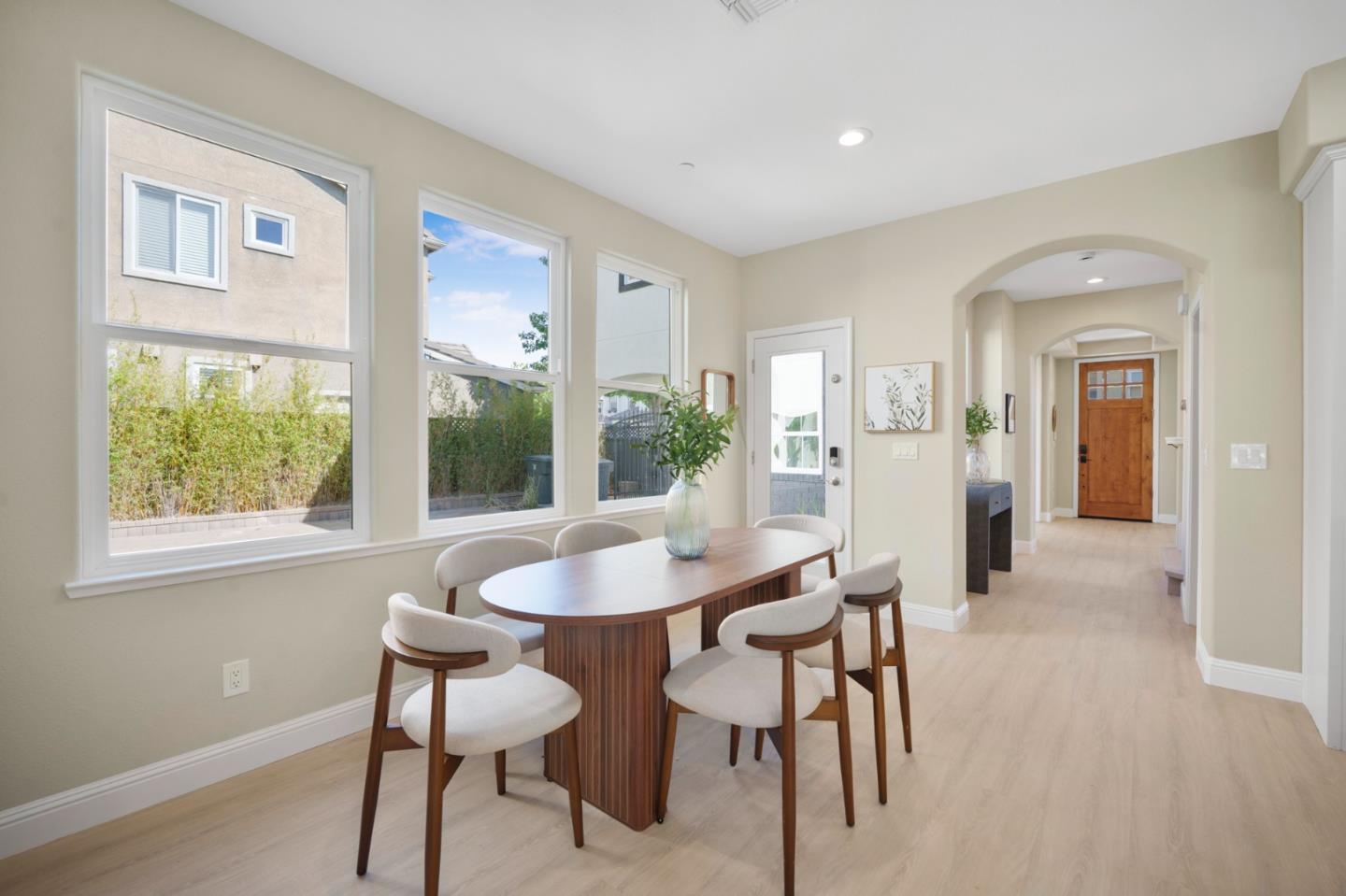 Detail Gallery Image 19 of 77 For 5807 Casita Way, Gilroy,  CA 95020 - 5 Beds | 4 Baths