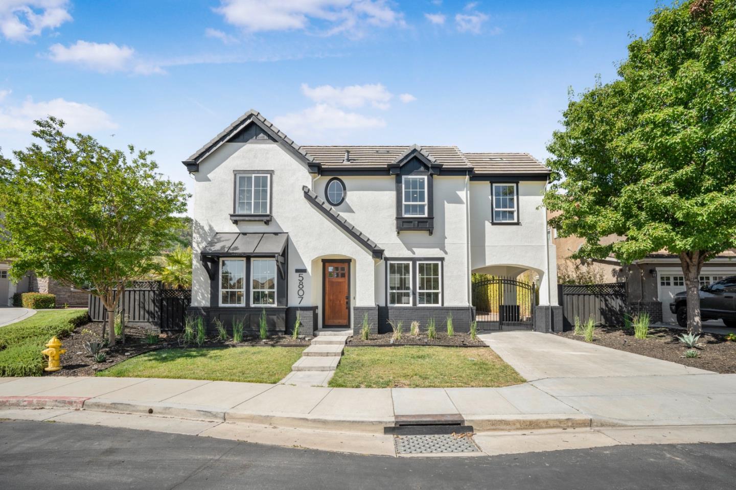 Detail Gallery Image 44 of 77 For 5807 Casita Way, Gilroy,  CA 95020 - 5 Beds | 4 Baths