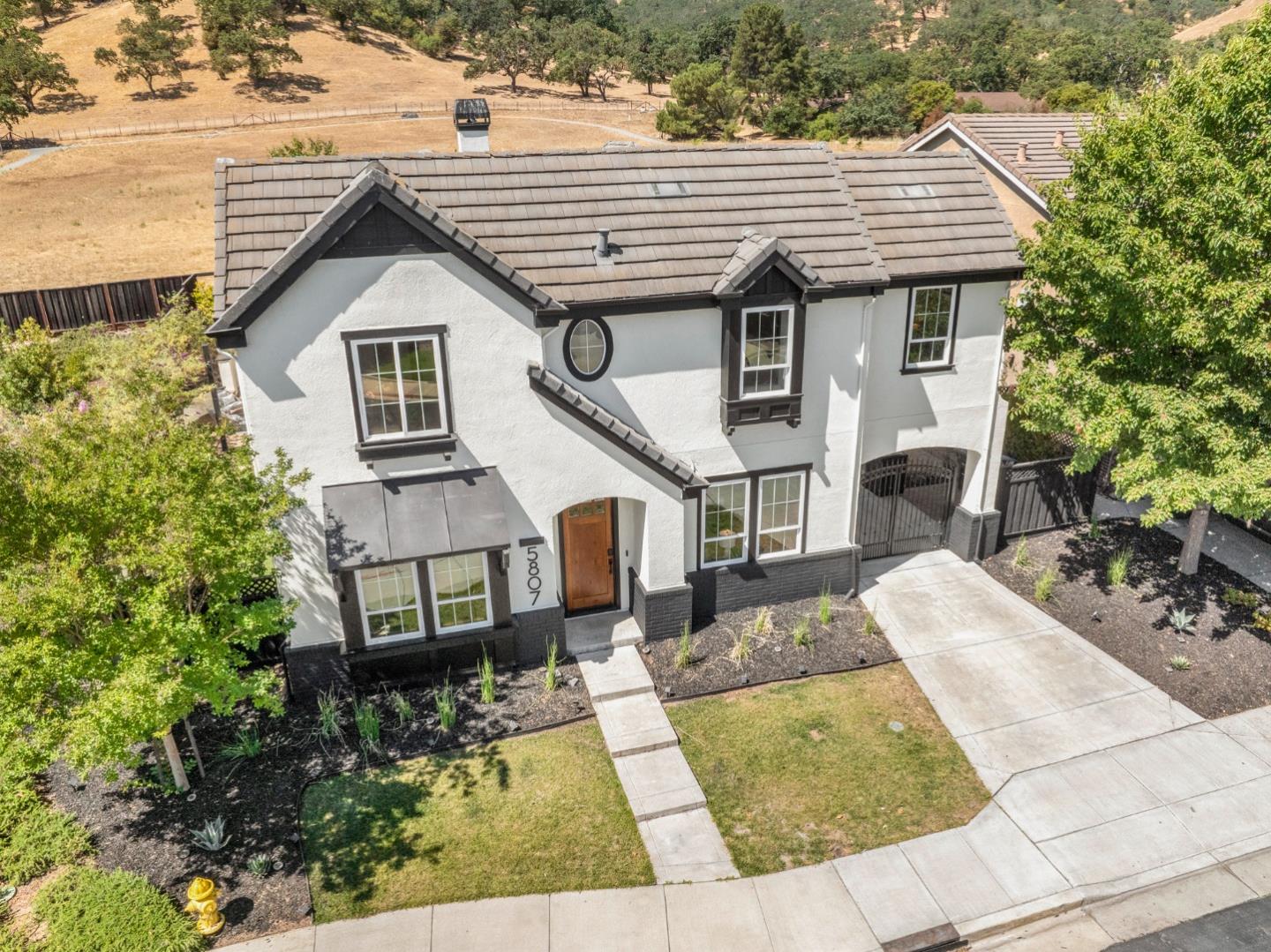 Detail Gallery Image 53 of 77 For 5807 Casita Way, Gilroy,  CA 95020 - 5 Beds | 4 Baths