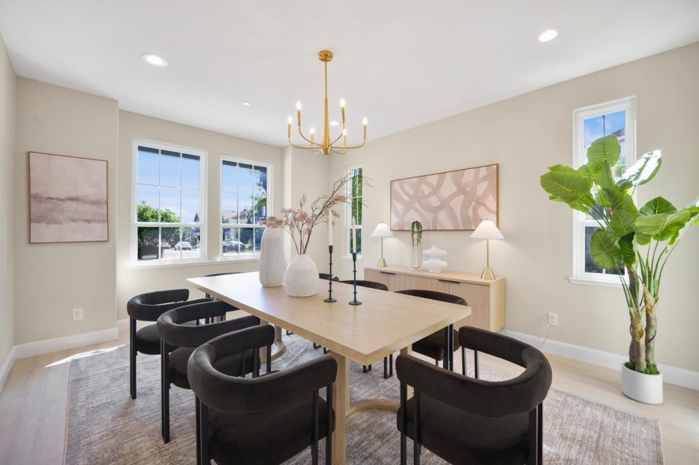 Detail Gallery Image 8 of 77 For 5807 Casita Way, Gilroy,  CA 95020 - 5 Beds | 4 Baths
