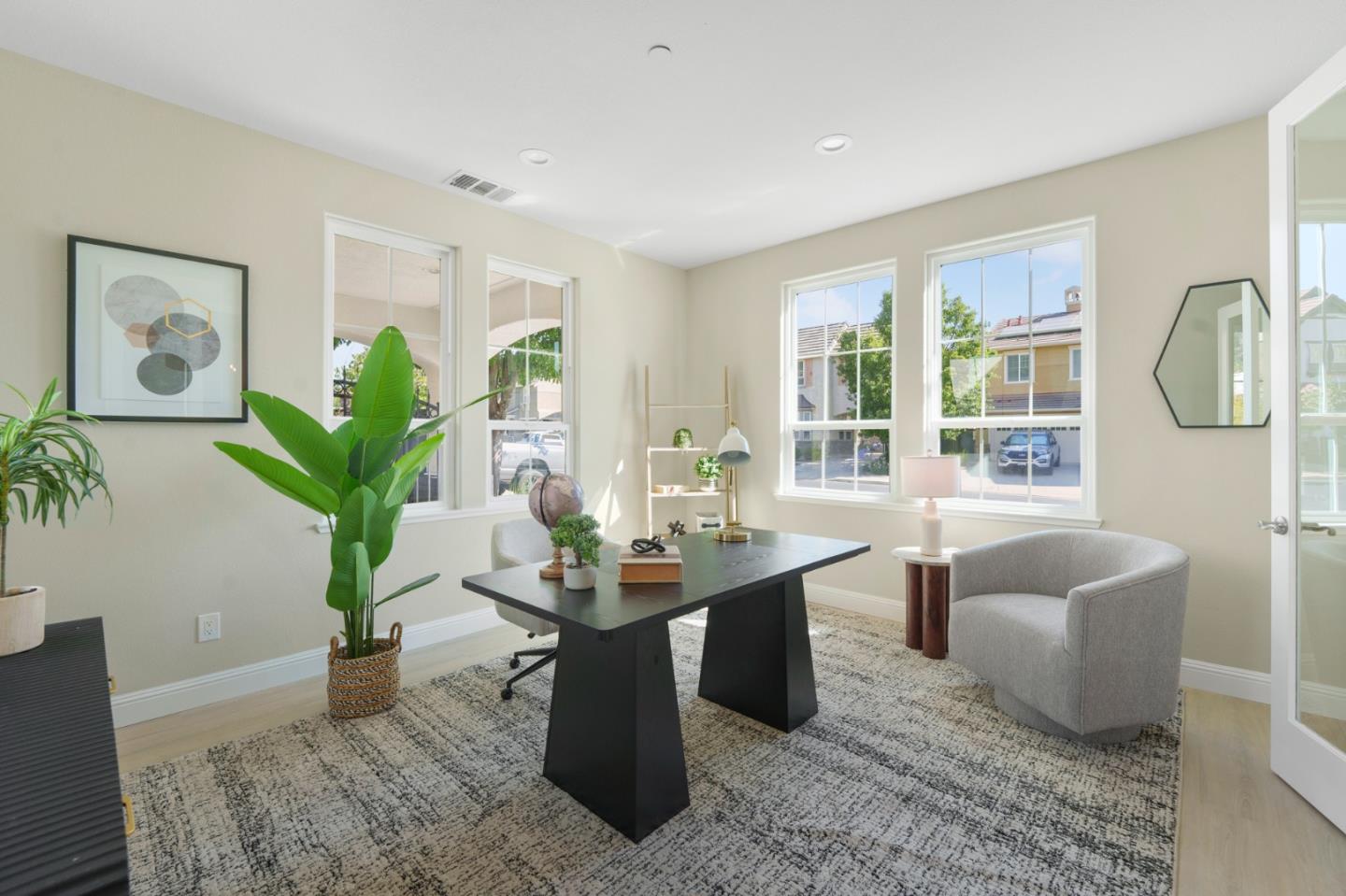 Detail Gallery Image 9 of 77 For 5807 Casita Way, Gilroy,  CA 95020 - 5 Beds | 4 Baths