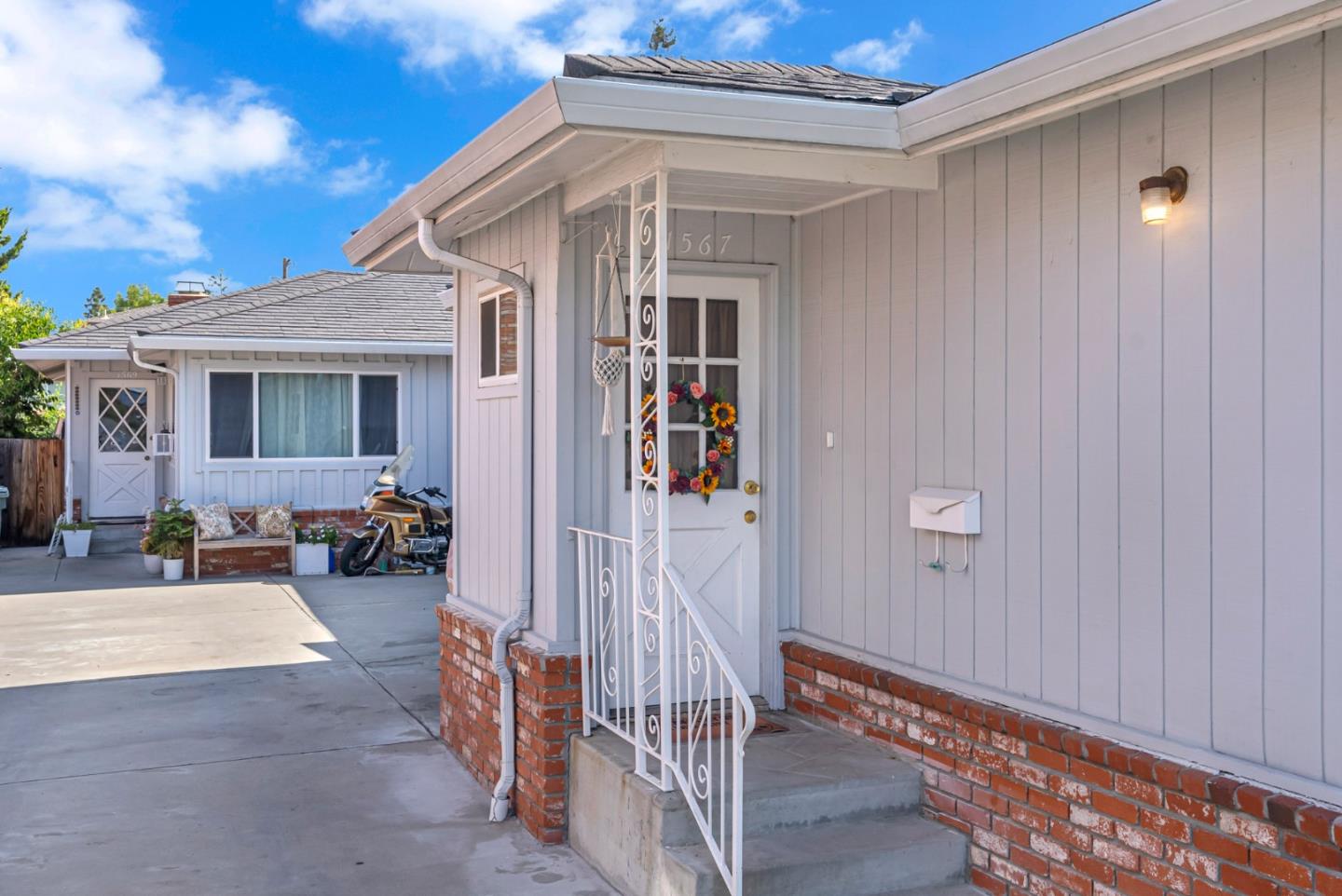 Detail Gallery Image 5 of 6 For 1567 Hawes Ct, Redwood City,  CA 94061 - – Beds | – Baths