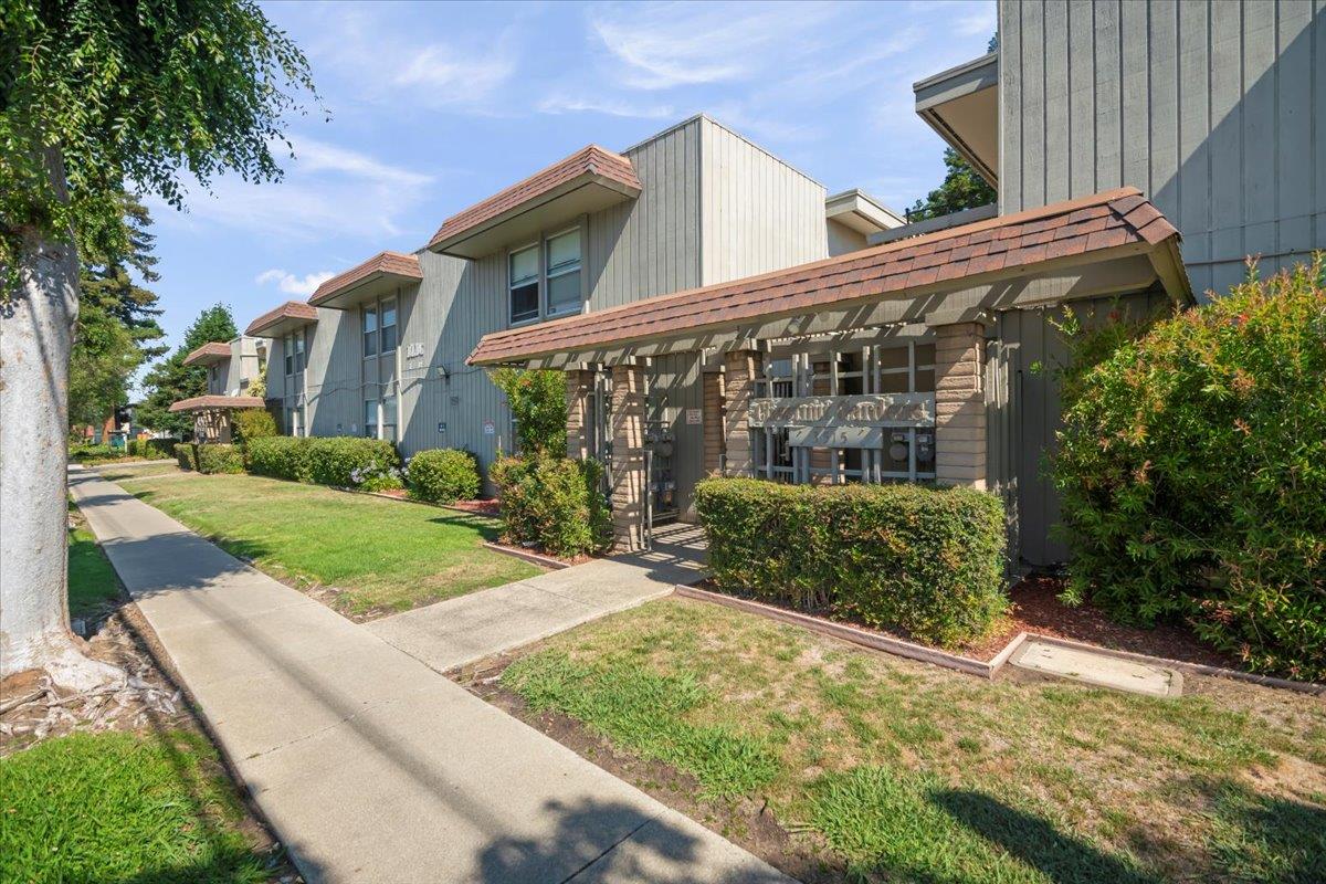 Detail Gallery Image 2 of 17 For 3515 Chestnut Ave, Concord,  CA 94519 - – Beds | – Baths