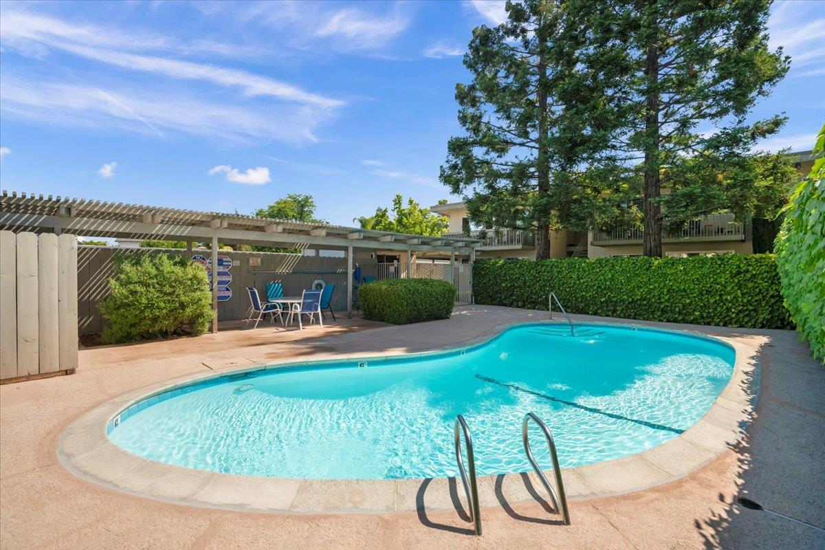 Detail Gallery Image 9 of 17 For 3515 Chestnut Ave, Concord,  CA 94519 - – Beds | – Baths