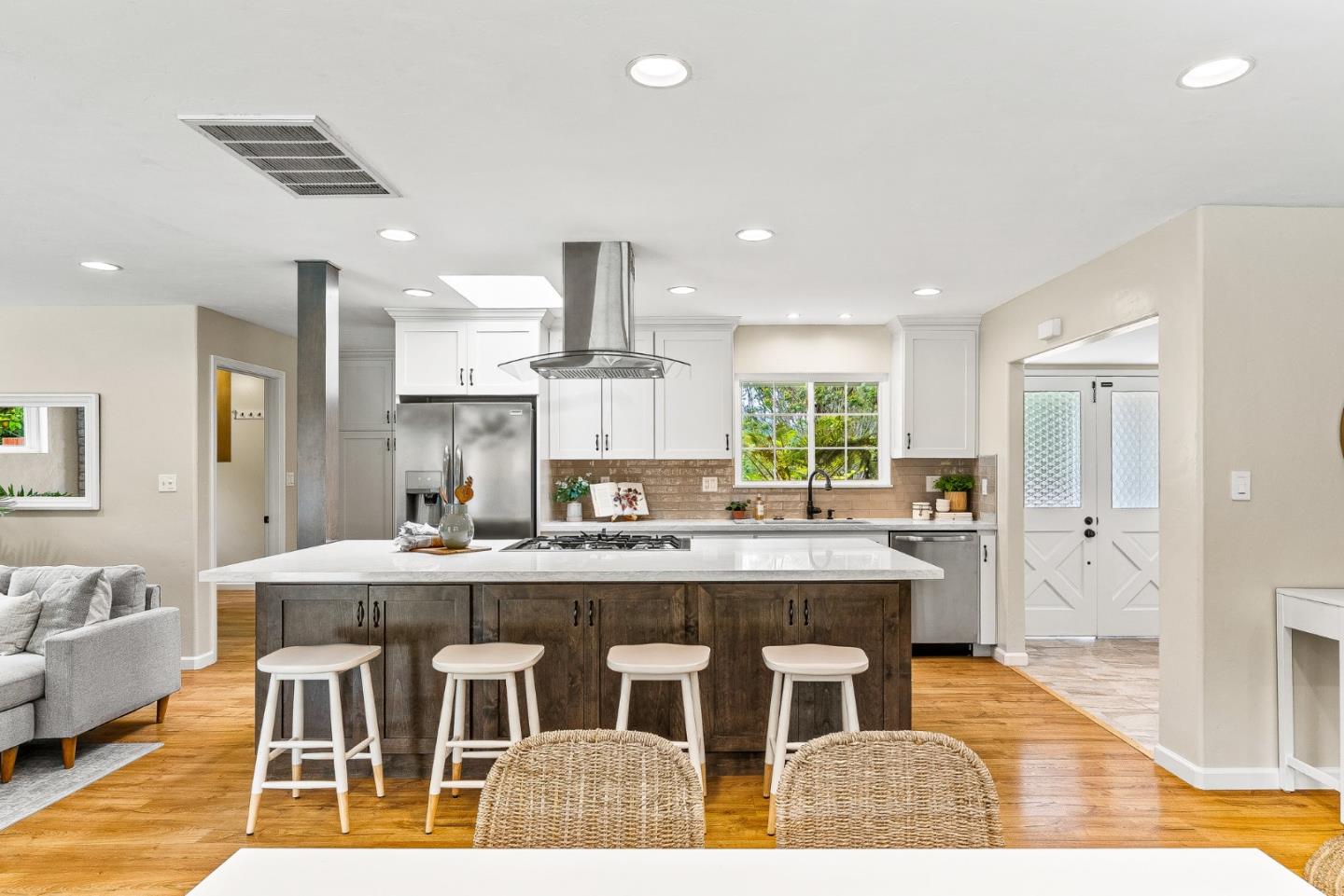 Detail Gallery Image 5 of 31 For 630 Baltusrol Dr, Aptos,  CA 95003 - 4 Beds | 2/1 Baths