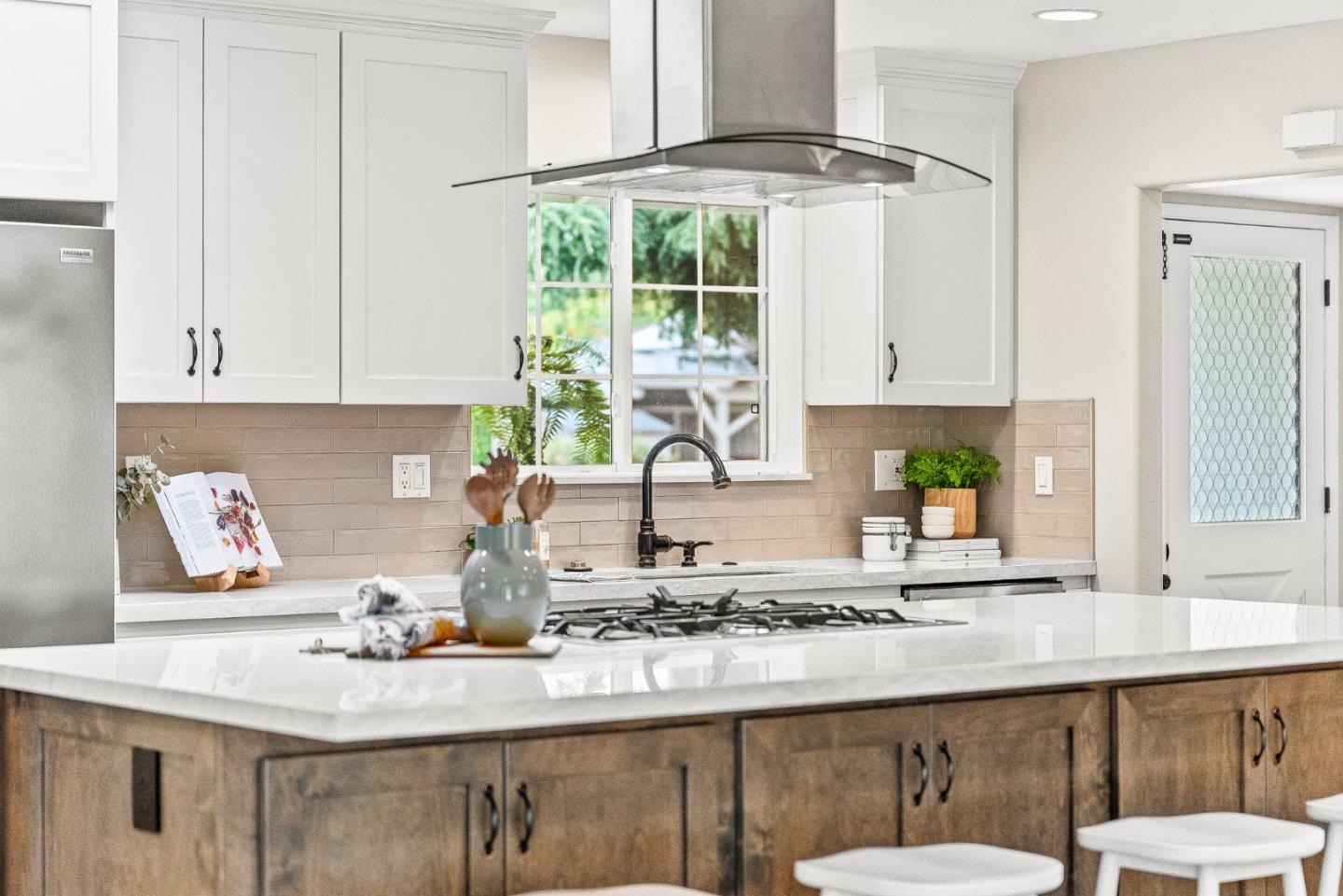 Detail Gallery Image 6 of 31 For 630 Baltusrol Dr, Aptos,  CA 95003 - 4 Beds | 2/1 Baths