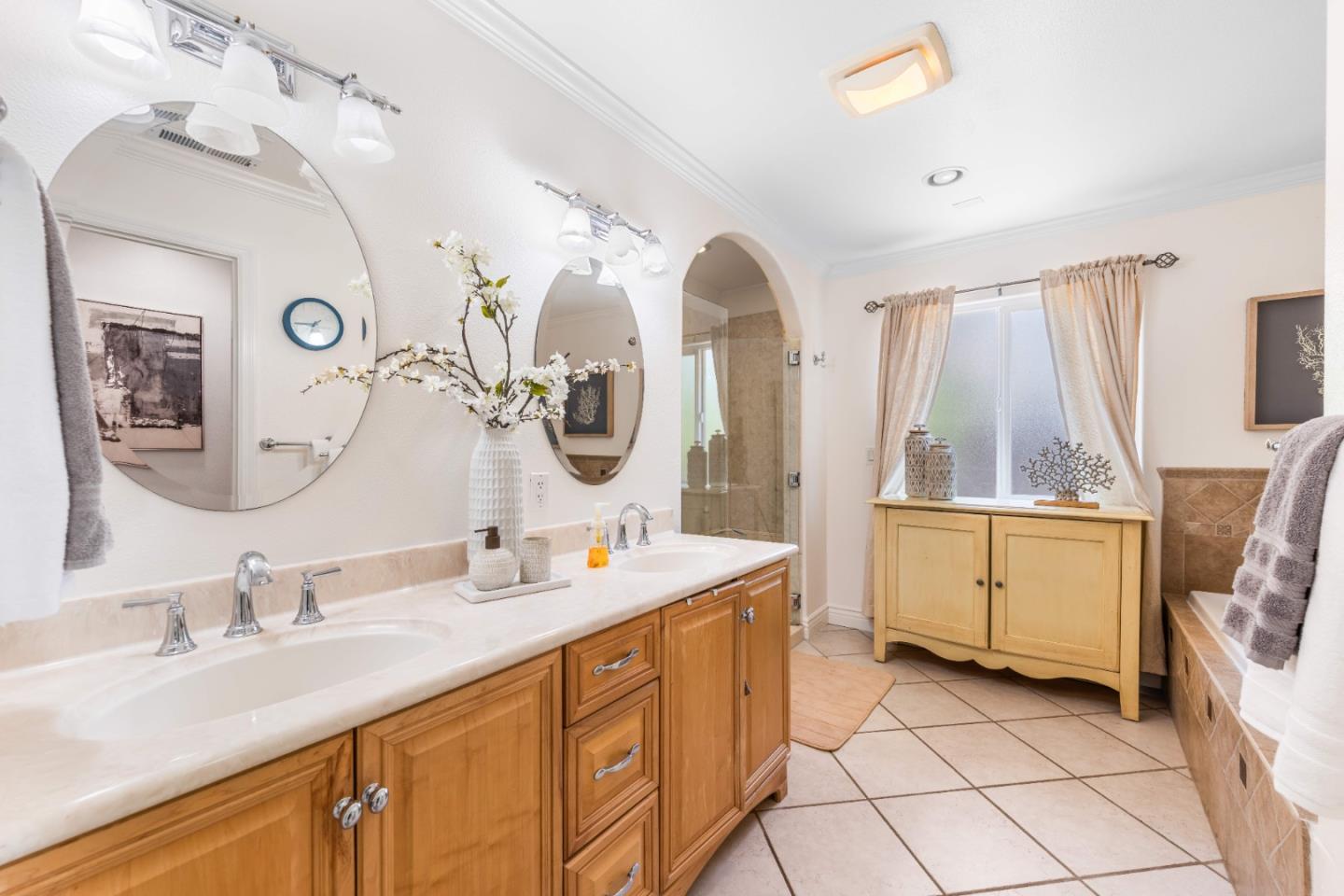 Detail Gallery Image 21 of 39 For 15098 Stratford Dr, San Jose,  CA 95124 - 3 Beds | 2 Baths