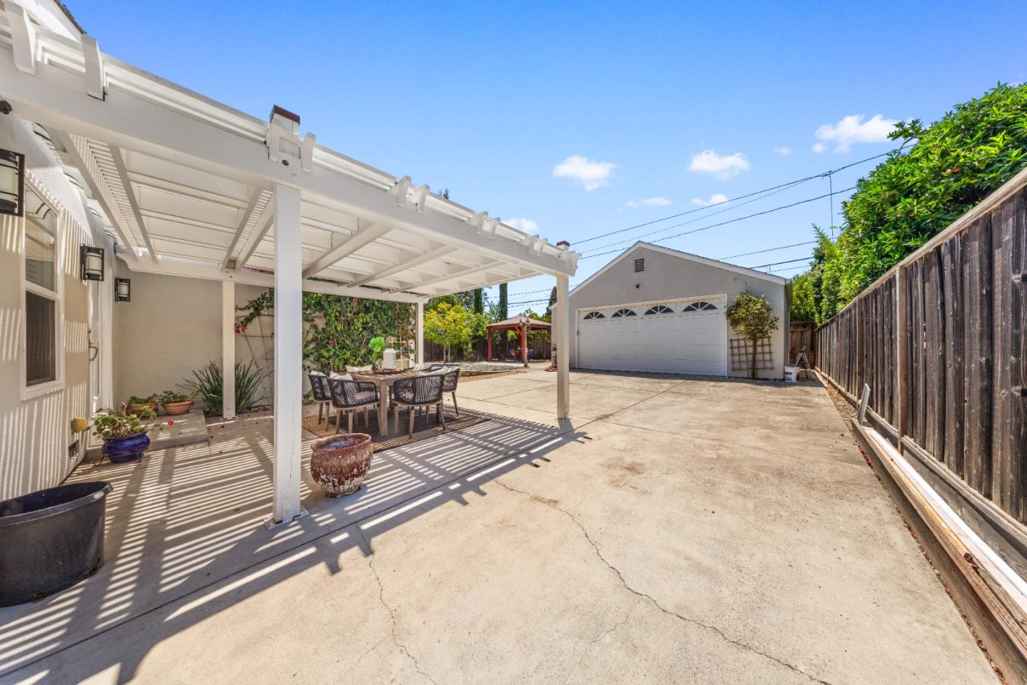 Detail Gallery Image 31 of 39 For 15098 Stratford Dr, San Jose,  CA 95124 - 3 Beds | 2 Baths