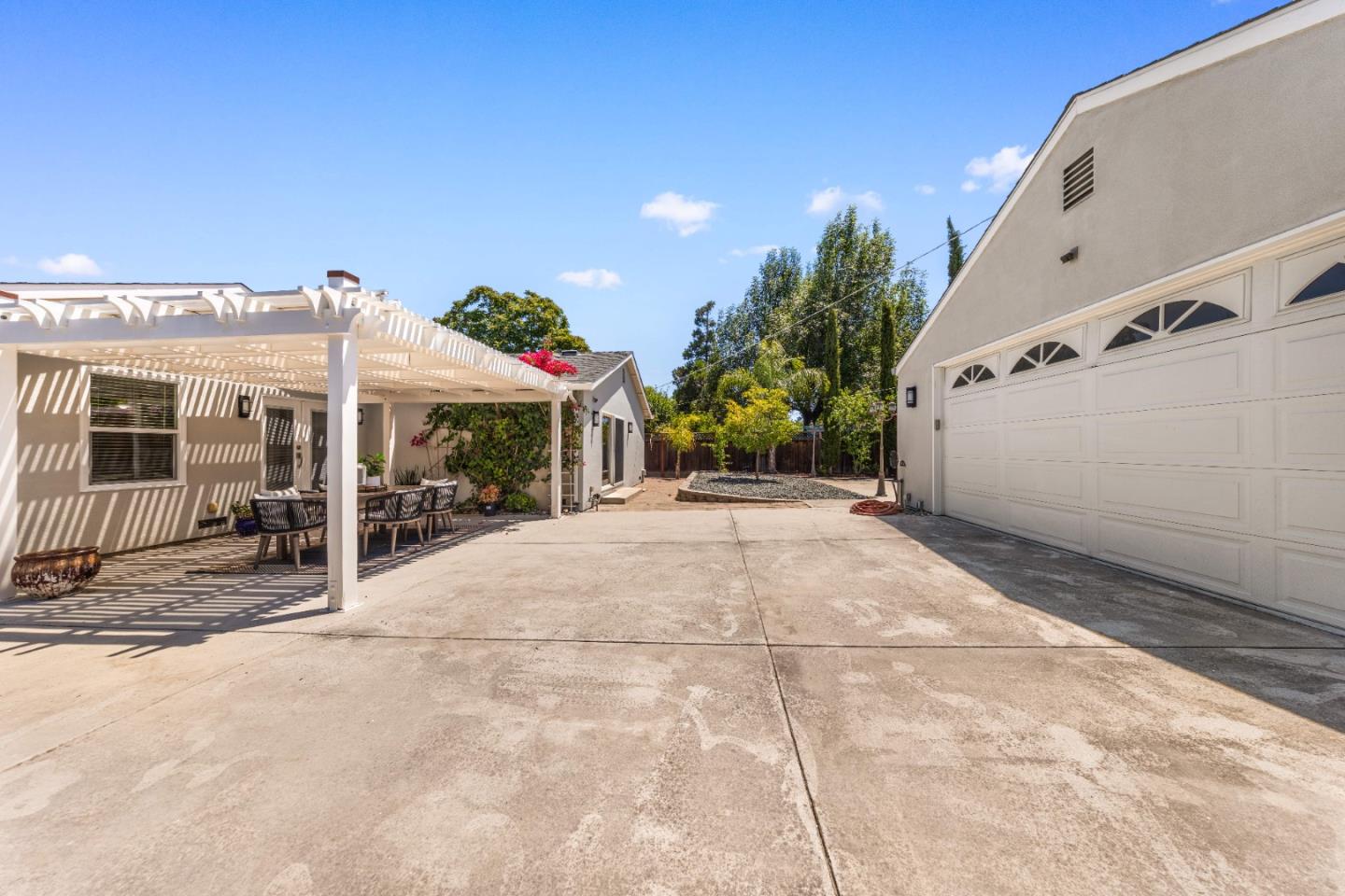 Detail Gallery Image 32 of 39 For 15098 Stratford Dr, San Jose,  CA 95124 - 3 Beds | 2 Baths