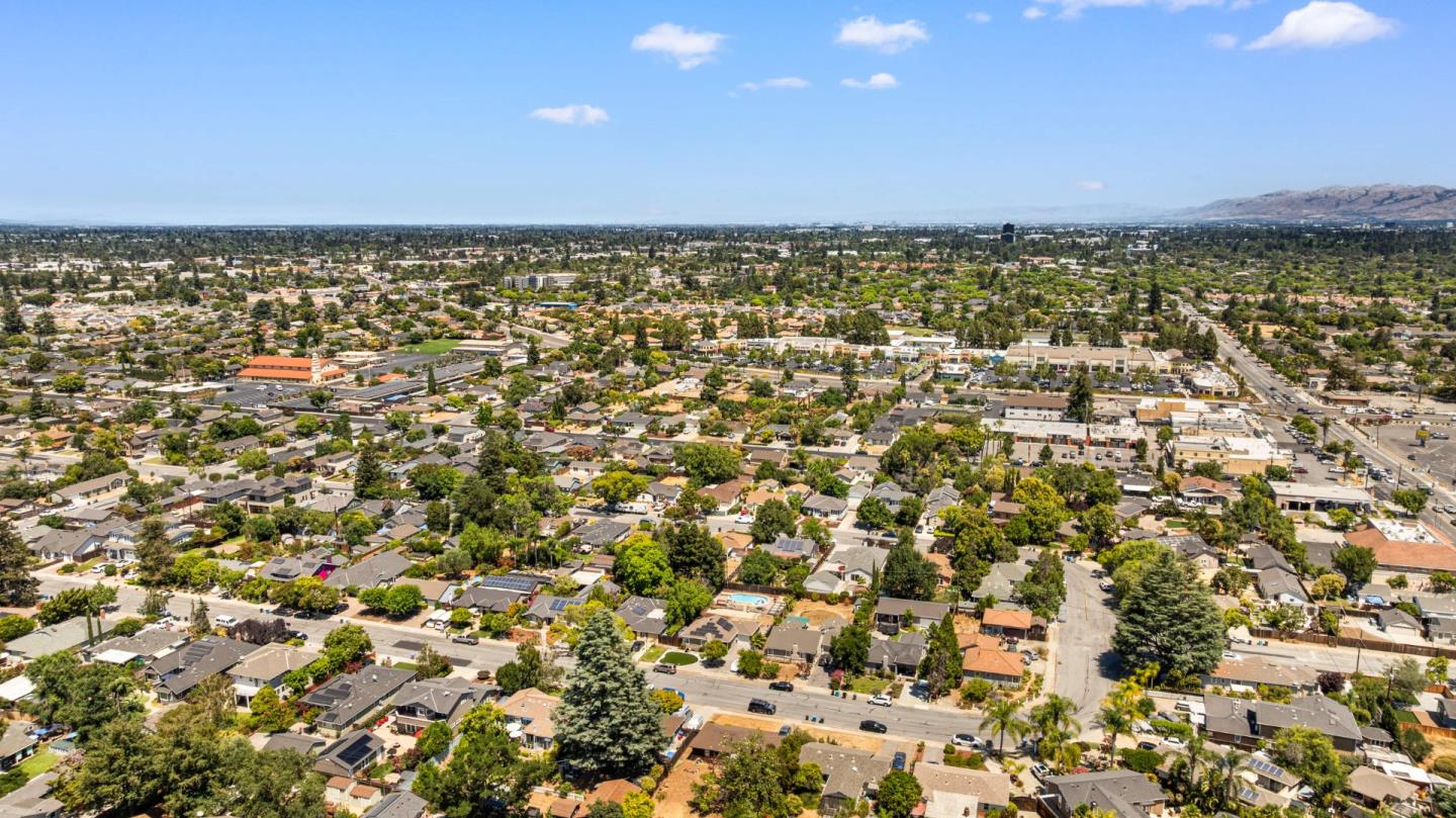Detail Gallery Image 39 of 39 For 15098 Stratford Dr, San Jose,  CA 95124 - 3 Beds | 2 Baths